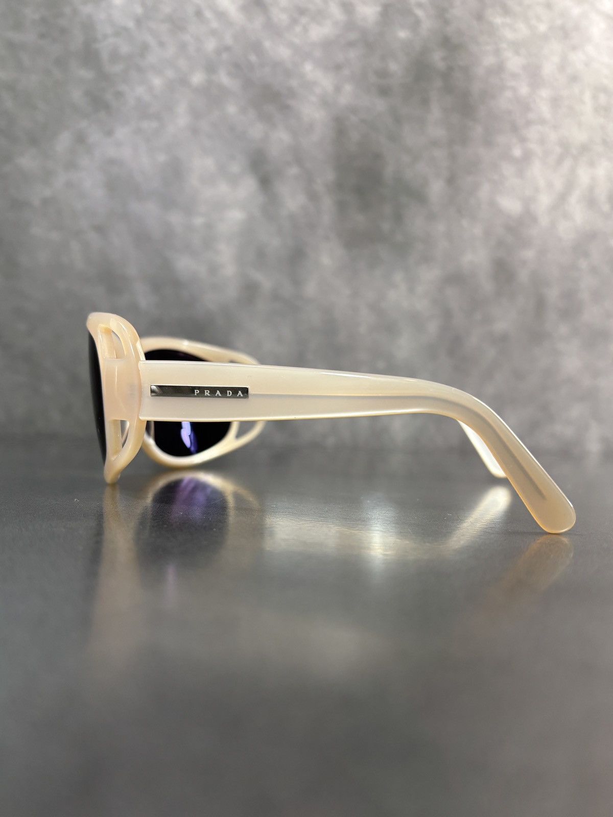 Prada F/W 2004 Prada Sunglasses Vintage SPR 03F Slit Wrap 2000s Size ONE SIZE - 9 Thumbnail