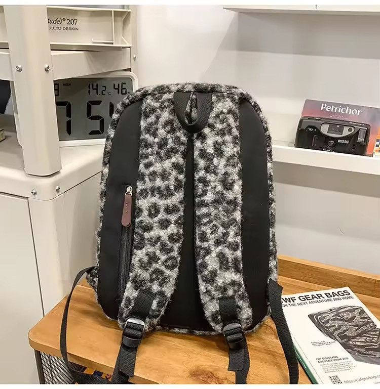 Japanese Brand Plush Leopard Print Backpack Size ONE SIZE - 5 Thumbnail