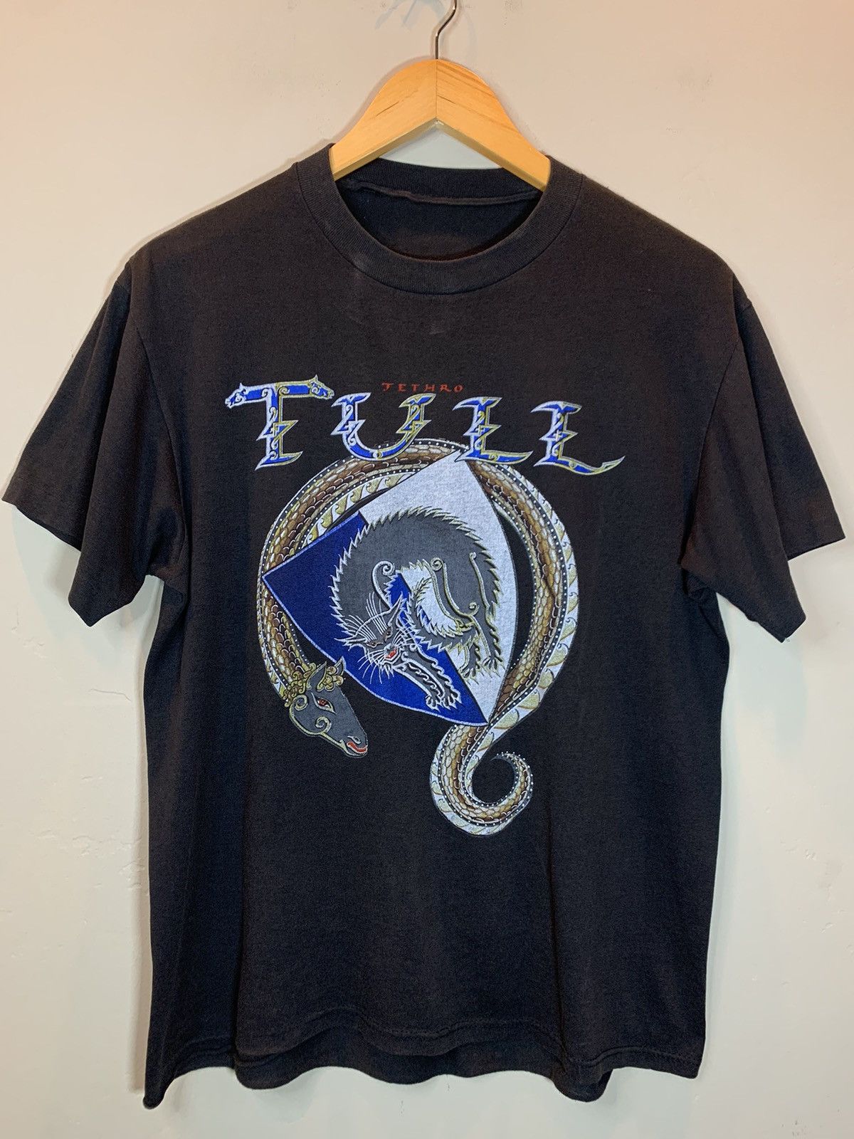 Band Tees × Vintage *RARE* Vintage 80’s Jethro Tull Tour Art Single Stitch Shirt Size US L / EU 52-54 / 3 - 1 Thumbnail