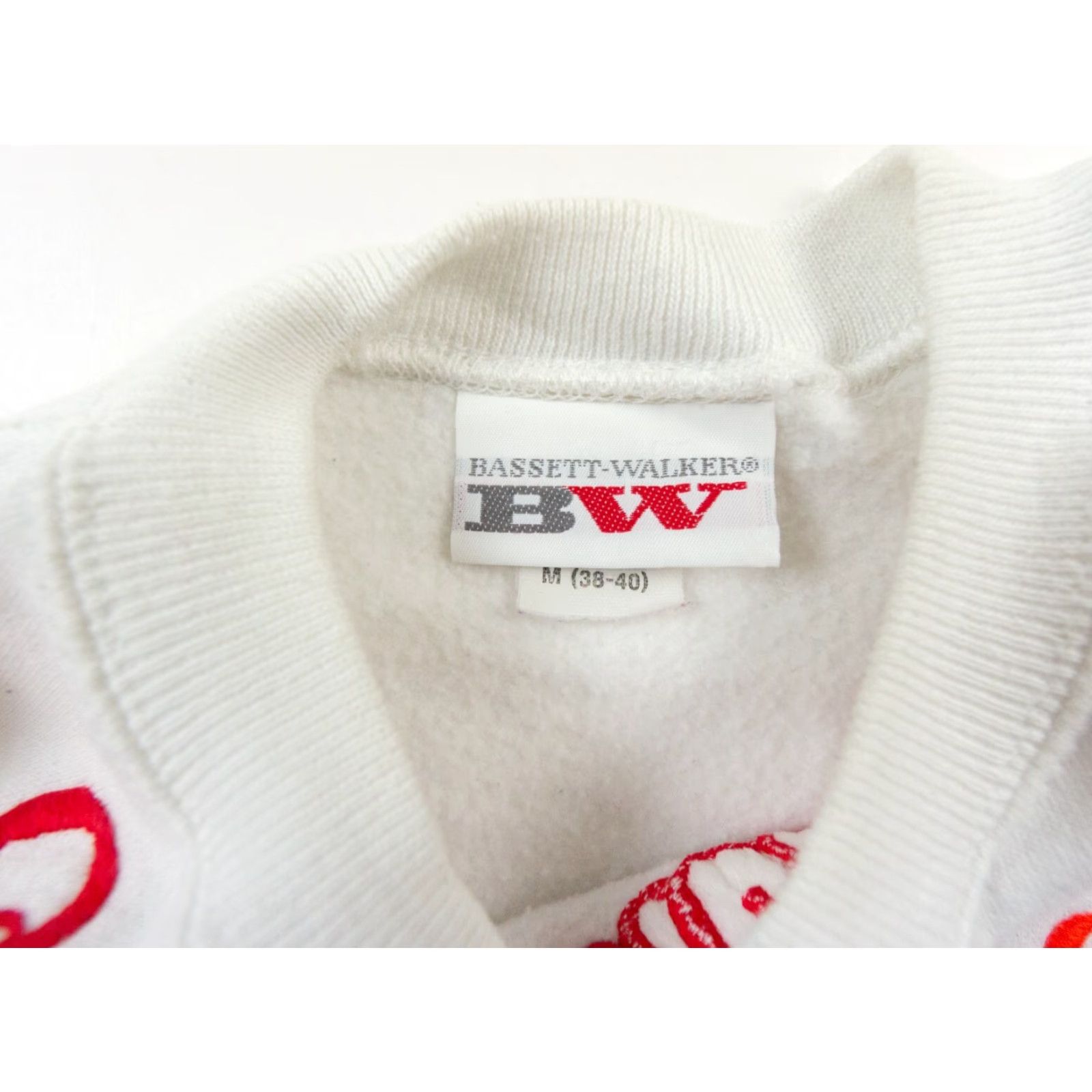 Vintage VINTAGE Basset Walker Sweatshirt Womens Medium White Crewneck Bear Exercise Size M / US 6-8 / IT 42-44 - 7 Thumbnail