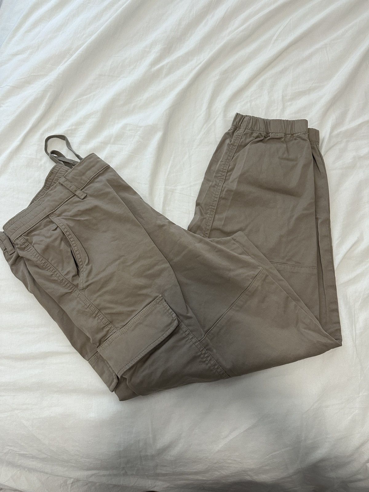 Uniqlo Uniqlo Cargo Pants Size US 33 - 1 Thumbnail