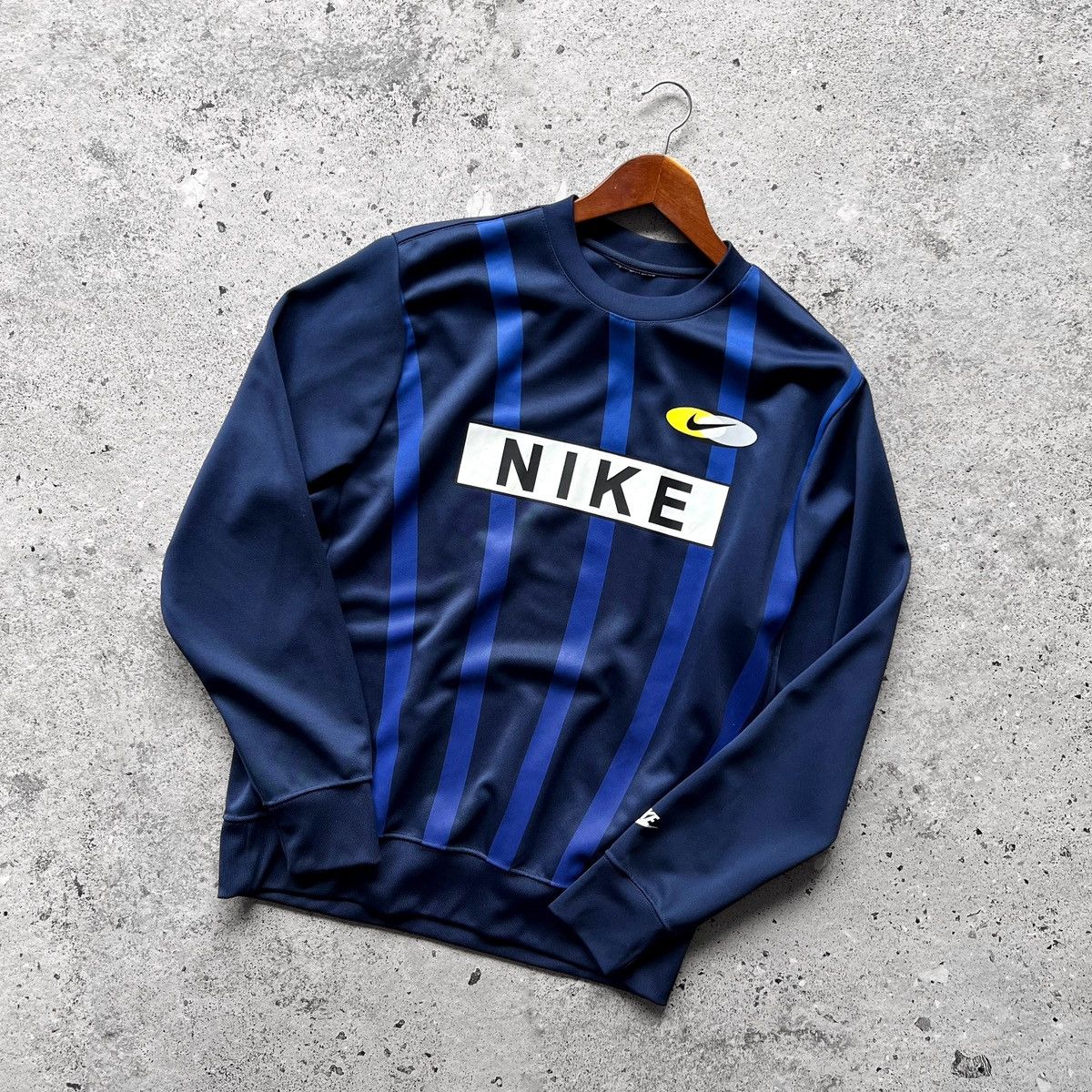 Nike Nike Mens Big Logo Long Sleeve Track Sweatshirt Retro Design Size US M / EU 48-50 / 2 - 1 Thumbnail