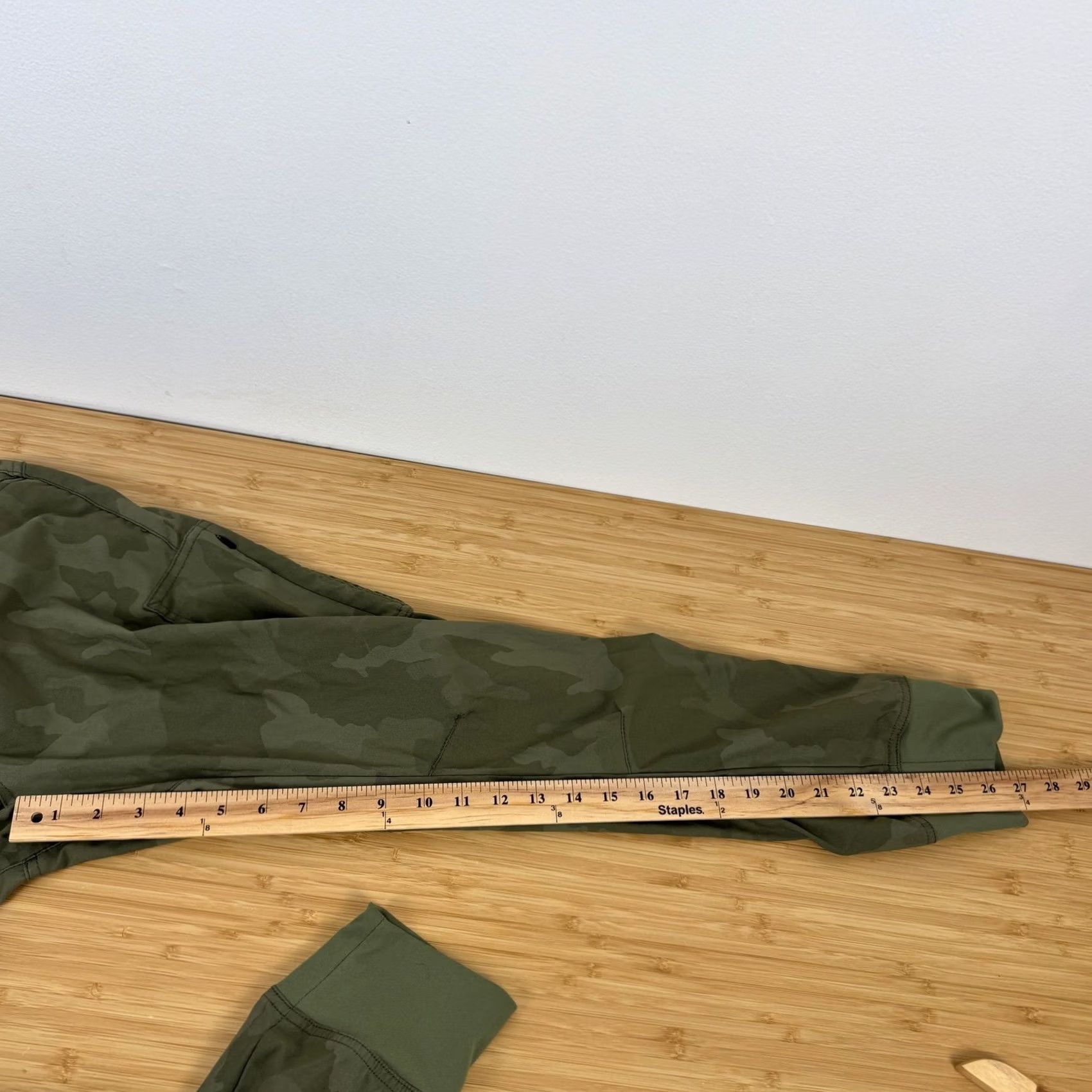 Prana PrAna Women Standard Fit Cargo Jogger Pants Camo Print 6 Rg Outdoor Size 28" / US 6 / IT 42 - 4 Thumbnail
