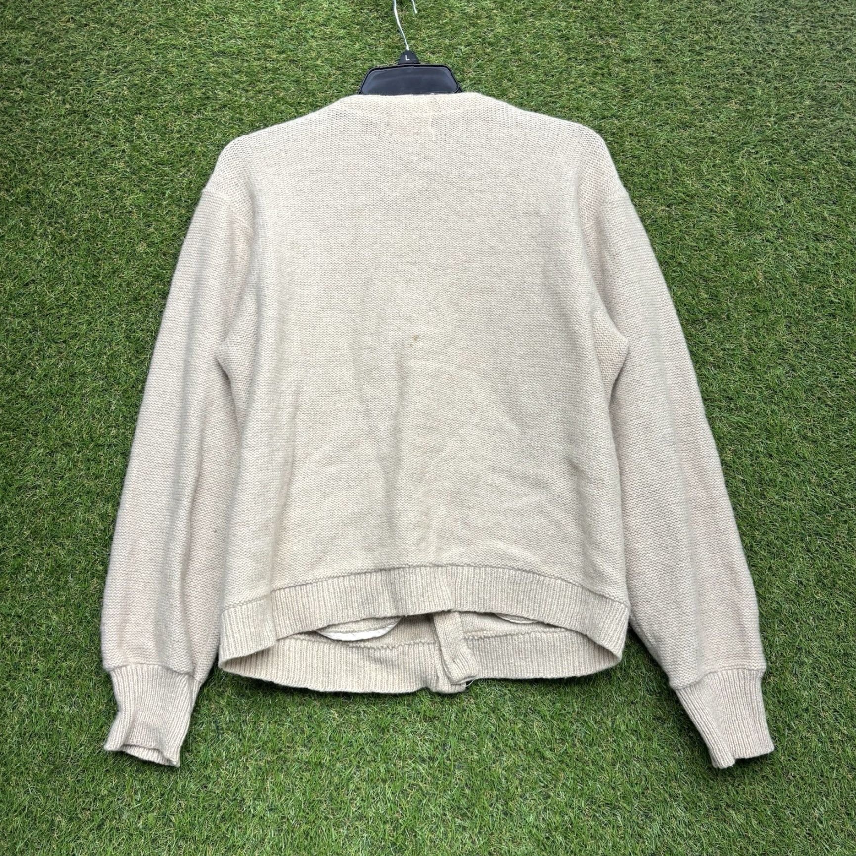 Vintage VINTAGE Alpaca Cardigan Sweater Womens Medium Beige Button Long Sleeve V-Neck Knit Grandmacore Classic Winter Fall Size M / US 6-8 / IT 42-44 - 2 Thumbnail