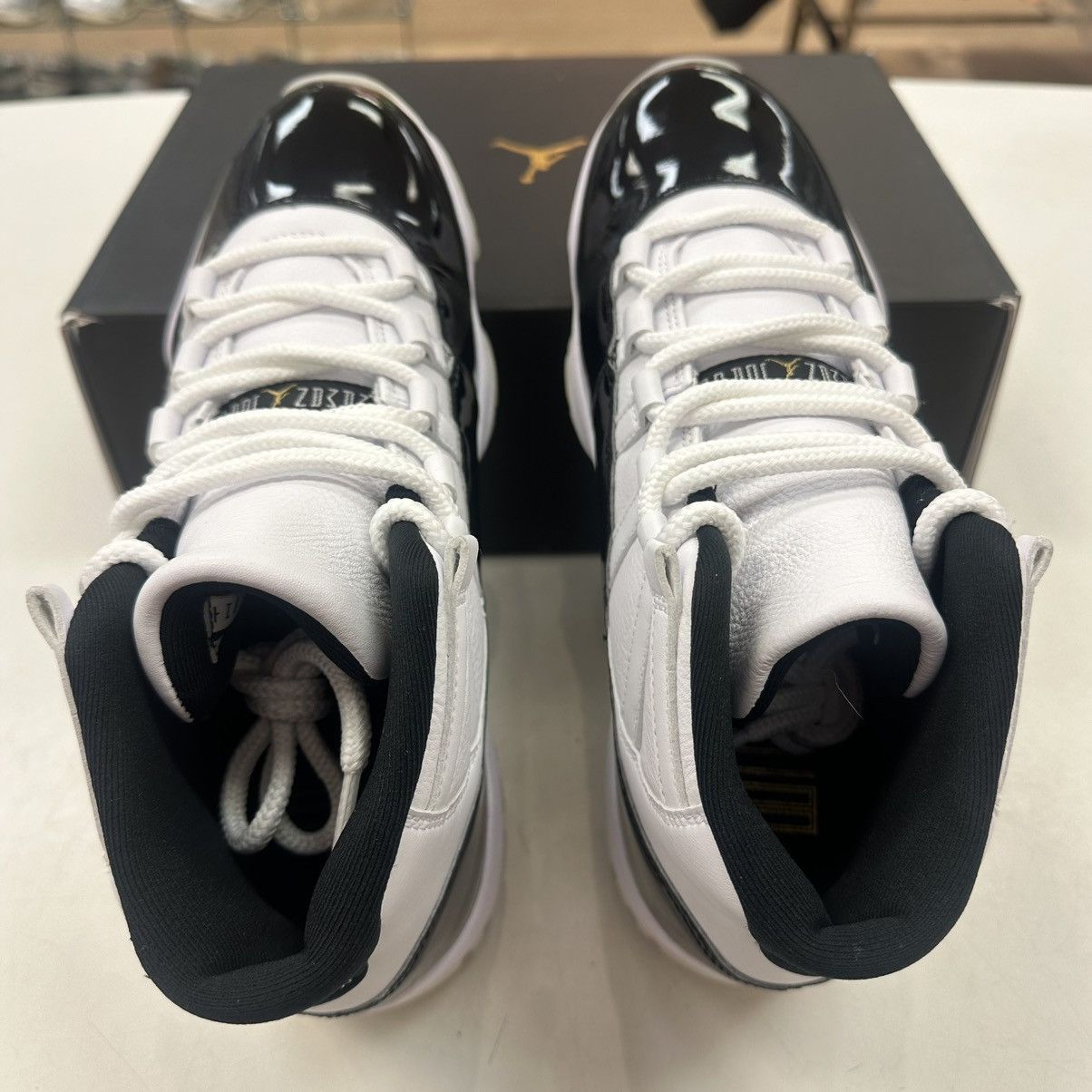 Jordan Brand Size 8.5 - Jordan 11 Retro Mid Gratitude / Defining Moments Size US 8.5 / EU 41-42 - 3 Thumbnail