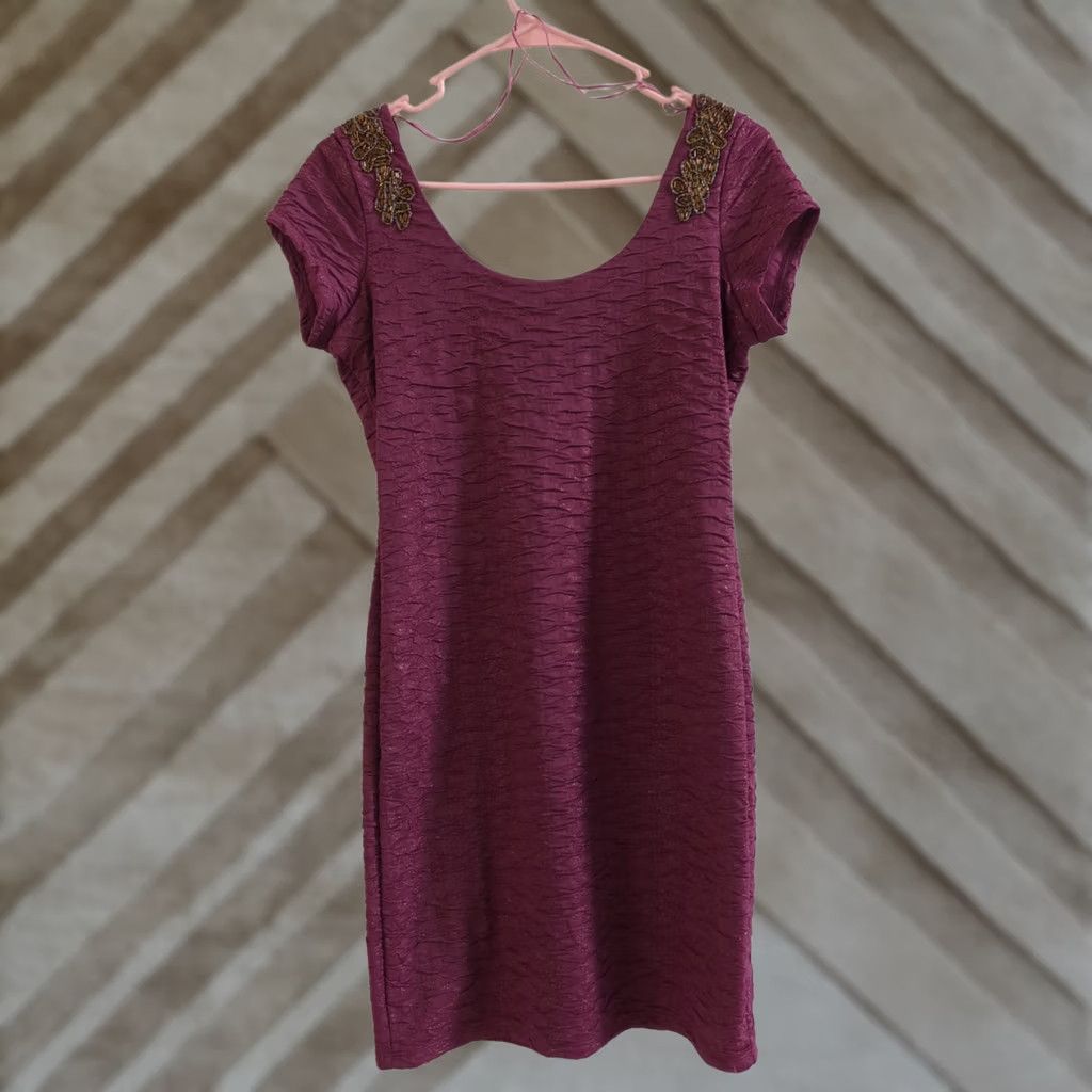 Free People Free People Beaded Wild Plum Mini Bodycon Dress Short Sleeve Women Size S NWT NWT Size S / US 4 / IT 40 - 1 Thumbnail