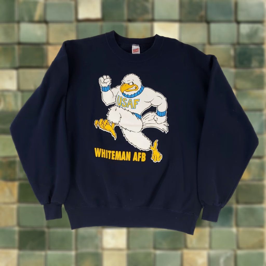 Soffe VINTAGE Soffe Sweatshirt Sweatshirt USAF Whiteman AFB Eagle Blue Made USA Mens L blue 90s Mens Size US L / EU 52-54 / 3 - 1 Thumbnail