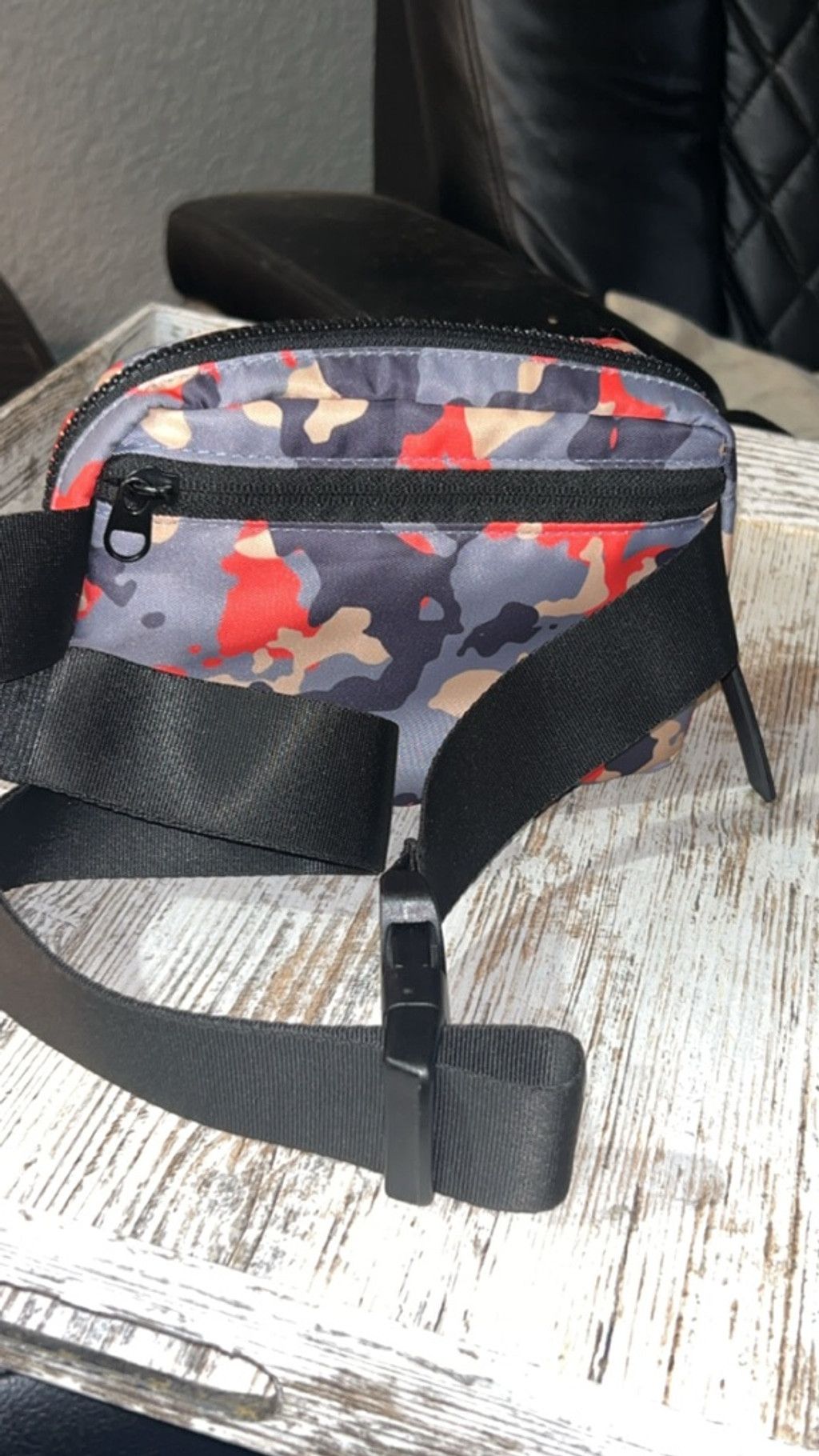 Other Women's Zyia Active Crossbody Bag One Size Gray Red Camo Size ONE SIZE - 2 Thumbnail