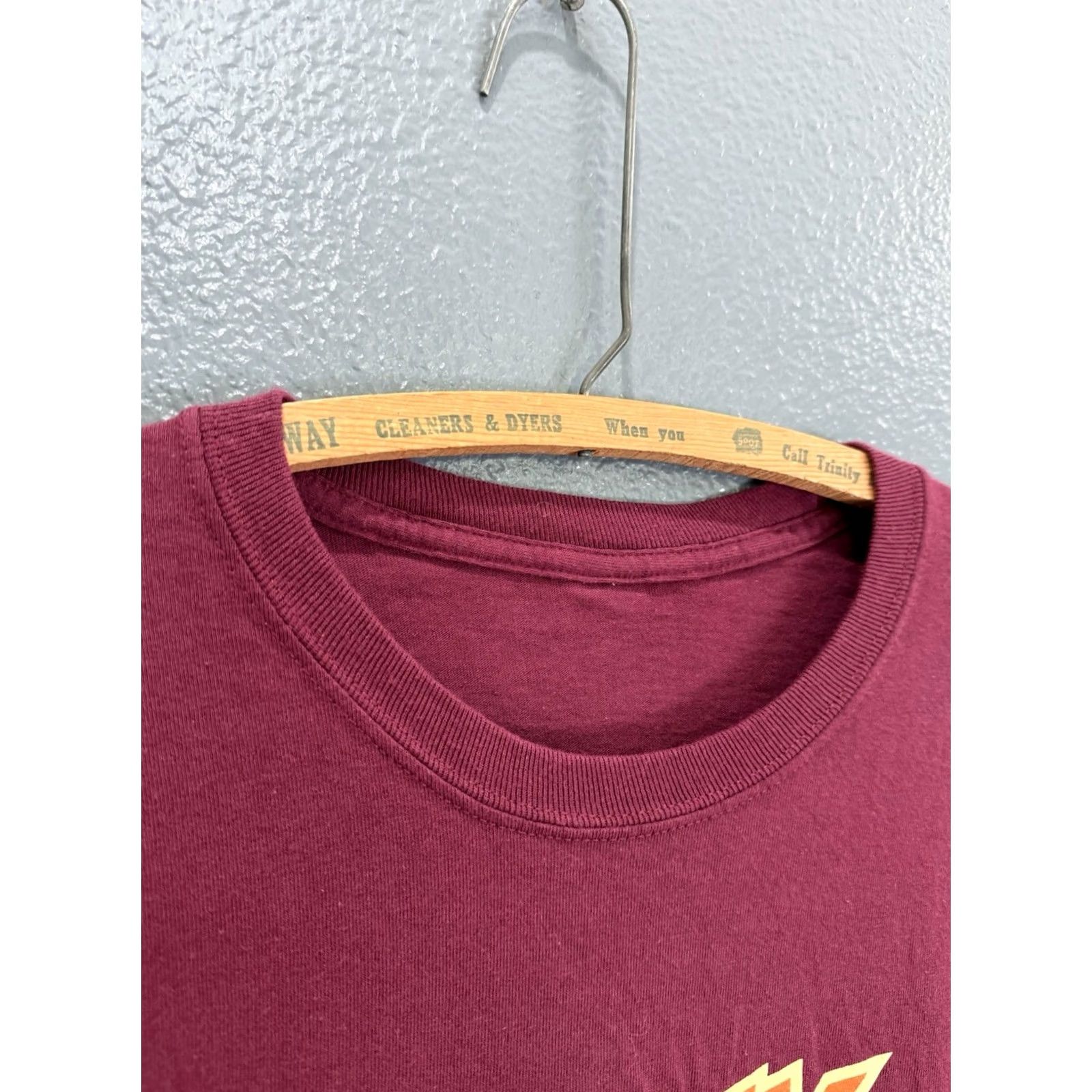 Gildan Y2K Blink 182 Rabbit Graphic Long Sleeve Shirt Maroon Men’s Large Size US L / EU 52-54 / 3 - 2 Thumbnail