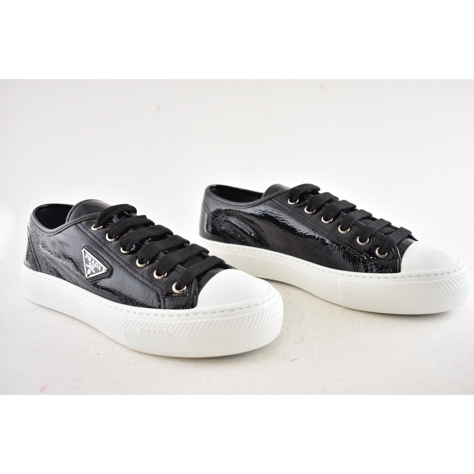Prada Prada Smash Naplak Logo Flat Low Top Trainer Sneaker 39 Size US 9 / IT 39 - 4 Thumbnail