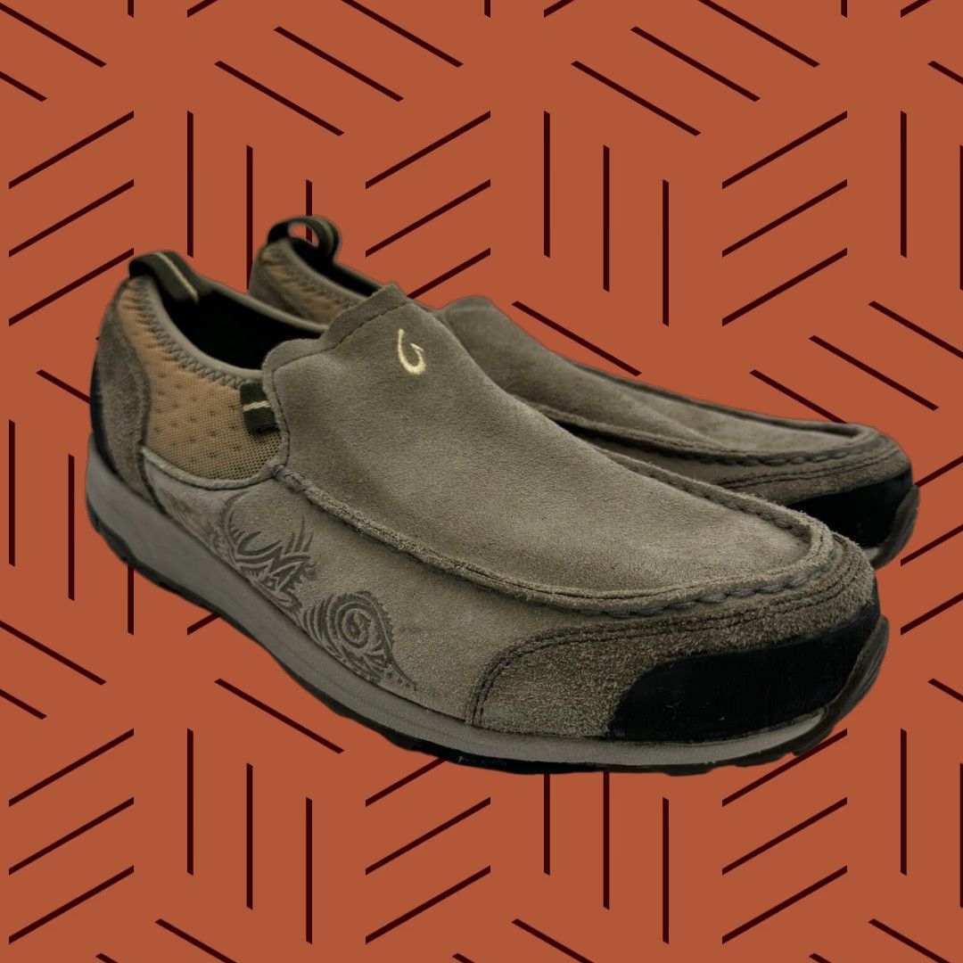 Olukai OLUKAI Kama Hele Shoes Mens US 9 Tan Grey Suede Slip On Casual Aloha Hawaii Mens Size US 9 / EU 42 - 1 Thumbnail