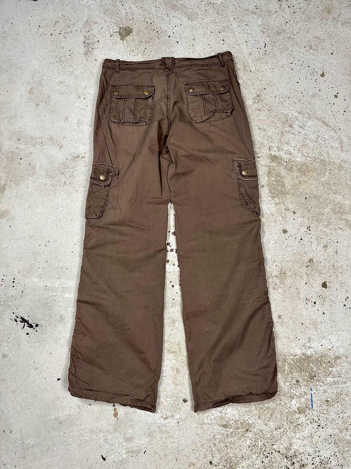 If Six Was Nine × Japanese Brand × Vintage Vintage Y2K Brown Cargo Flare Pants Baggy Size US 29 - 2 Thumbnail