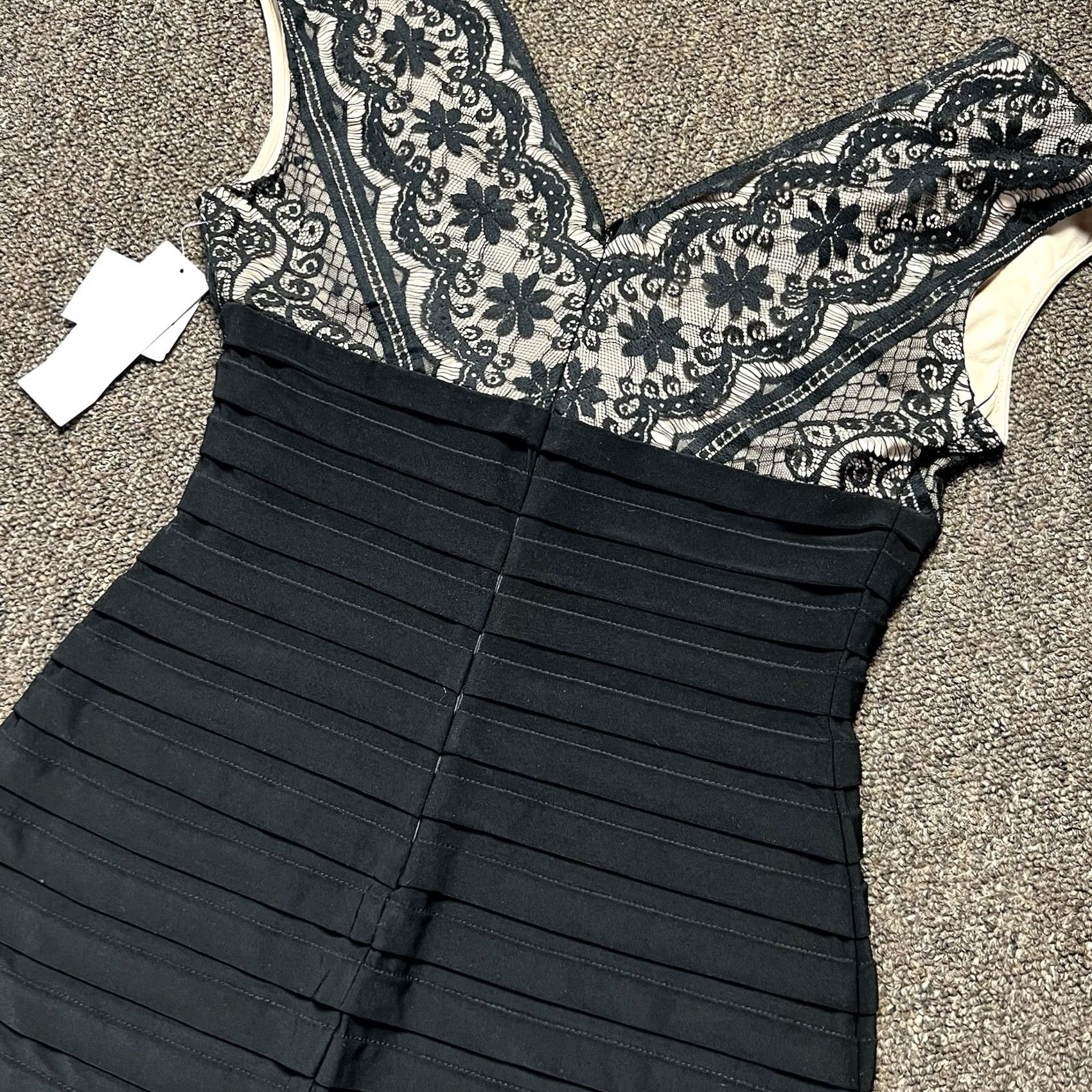 Adrianna Papell Adrianna Papell Womens Black Sleeveless Dress Ribbed Size 10 Sleeveless V-Neck Knee Length Classic Sheath Dress Black Womens Size 10 Size L / US 10 / IT 46 - 4 Thumbnail