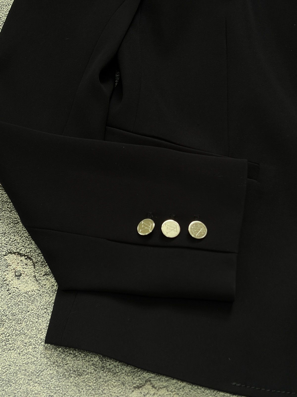 Louis Vuitton Louis Vuitton Uniforms Navy Blazer Silver Logo Buttons Sz 36 Size XS / US 0-2 / IT 36-38 - 13 Thumbnail
