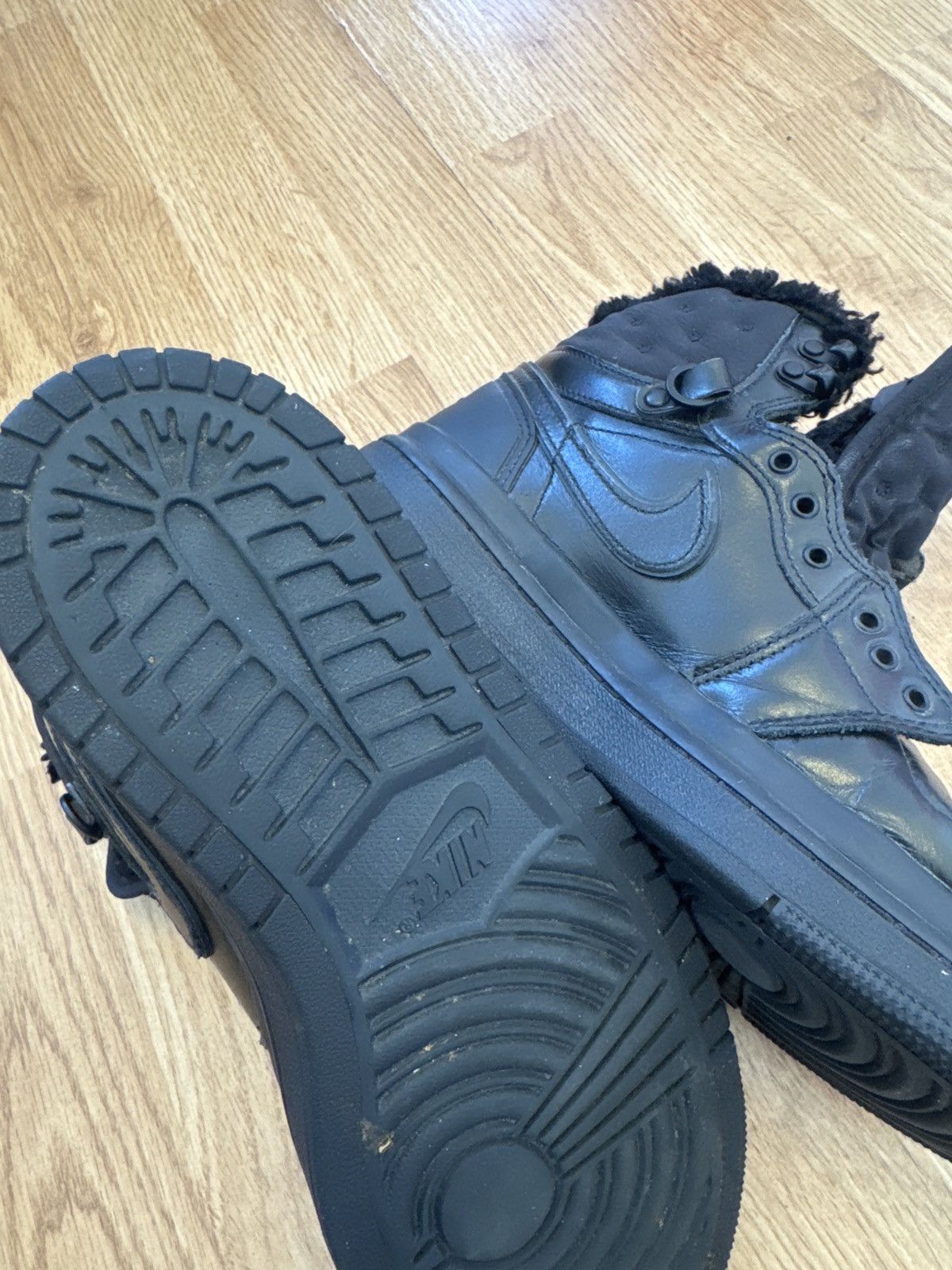 Nike Air Jordan 1 Acclimate "Triple Black" (2021) - Winter-Ready Size US 8.5 / IT 38.5 - 2 Thumbnail