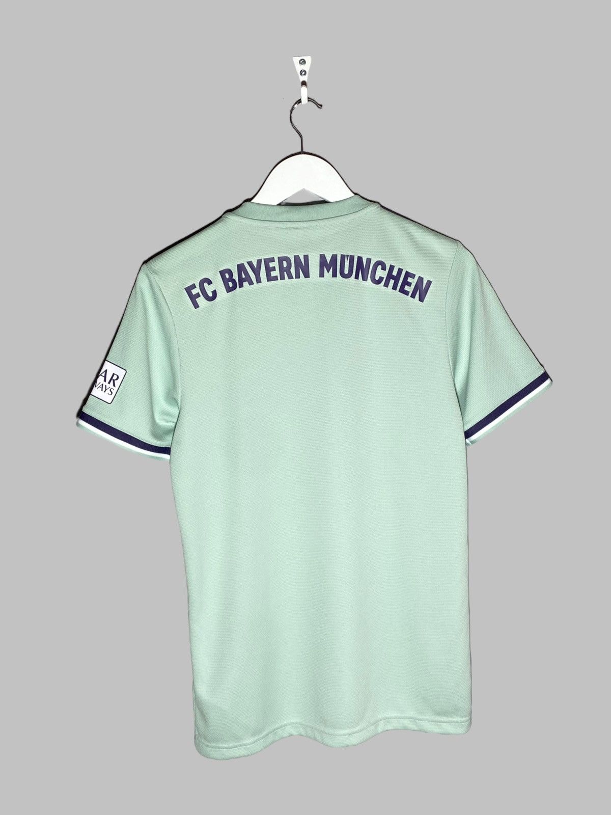 Adidas 🔥 ADIDAS FC BAYERN MUNCHEN 2018/19 AWAY FOOTBALL SHIRT Size US S / EU 44-46 / 1 - 2 Thumbnail