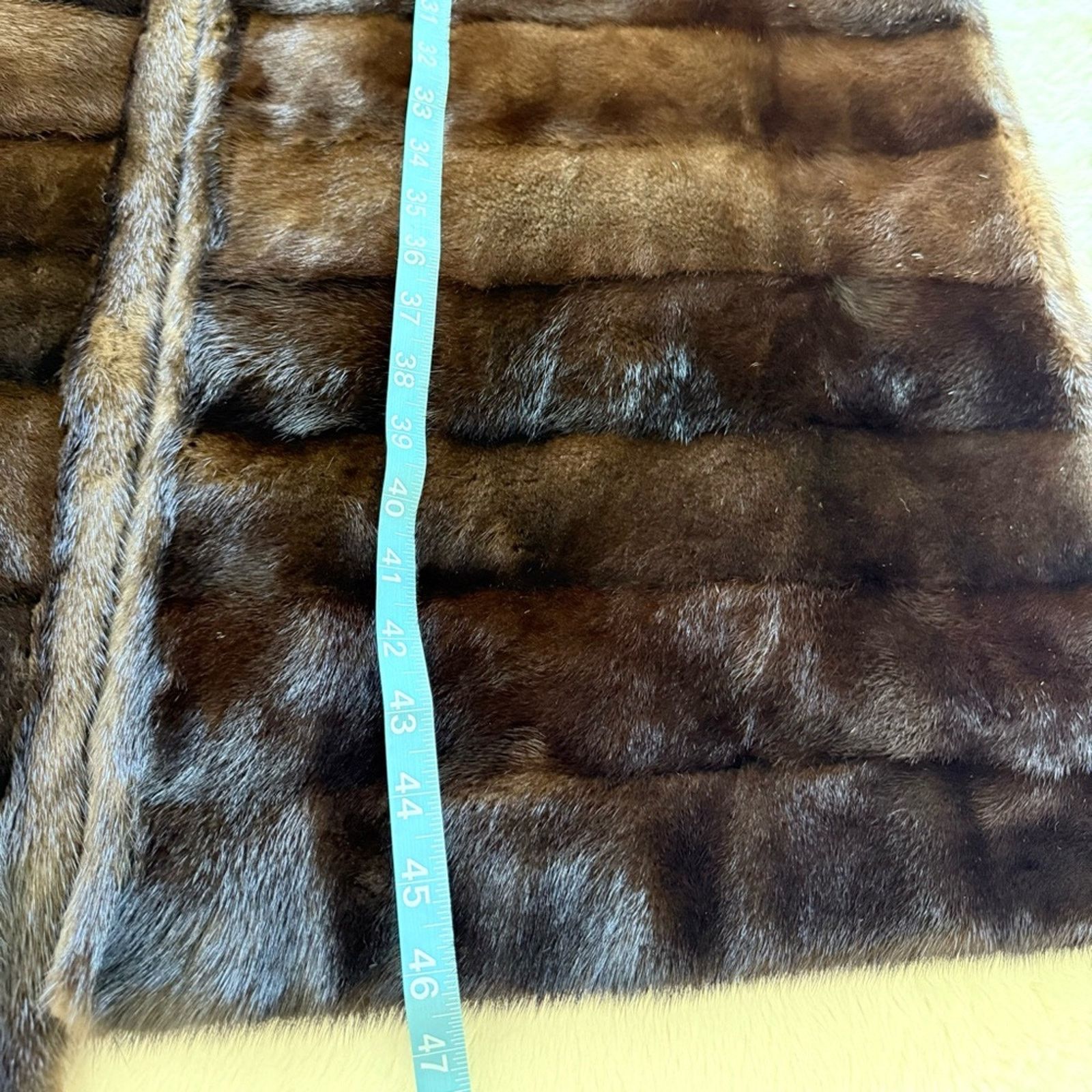 Other Mink natural fur long vest size L Retail 3200$ Size L / US 10 / IT 46 - 14 Thumbnail