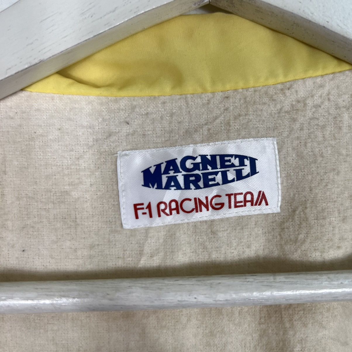 Ferrari 💥 80s VINTAGE FERRARI MAGNETI MARELLI F-1 RACING TEAM Size US L / EU 52-54 / 3 - 9 Thumbnail