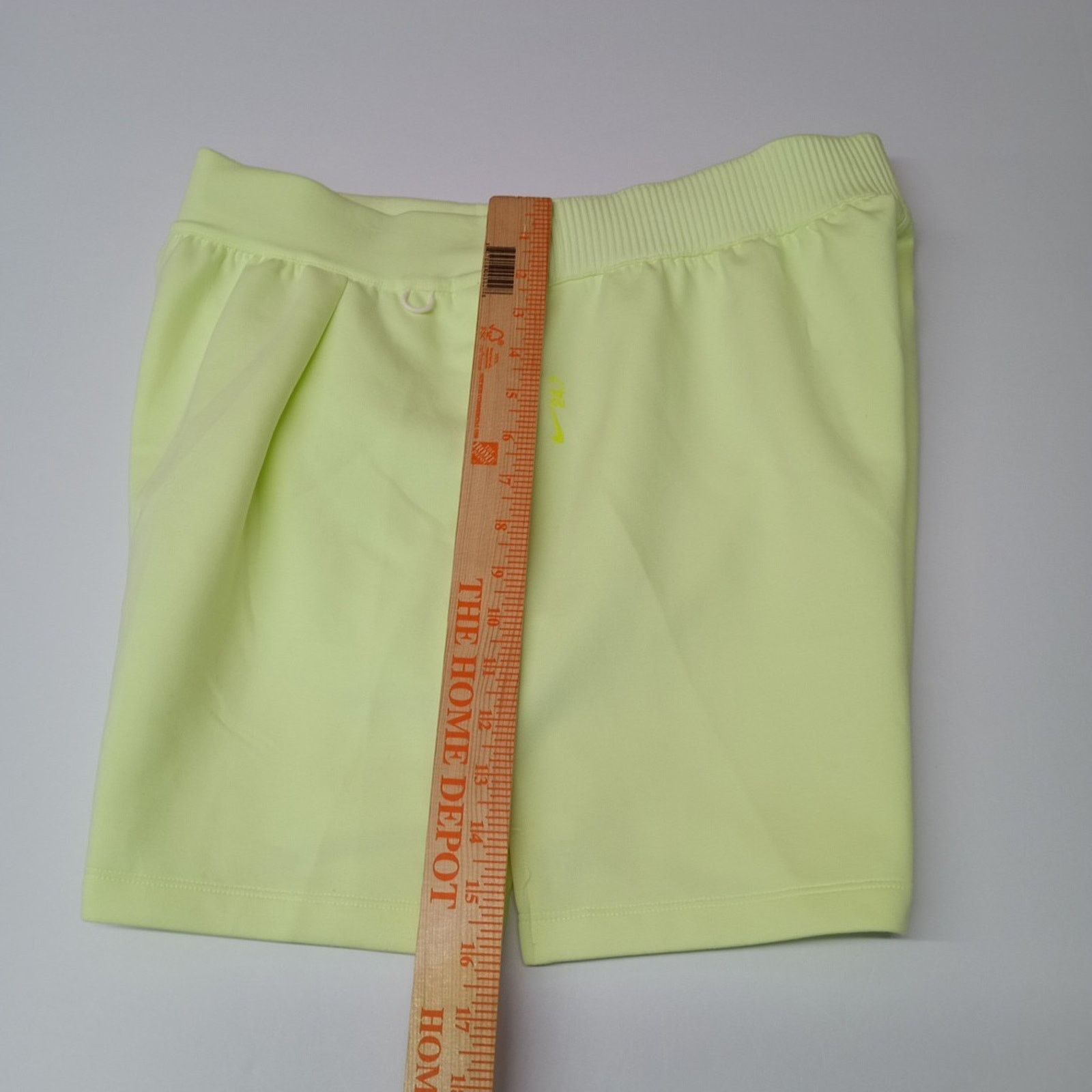 Nike Nike Dri-FIT 24.7 Shorts Women's L Light Yellow Green Size 32" / US 10 / IT 46 - 8 Thumbnail