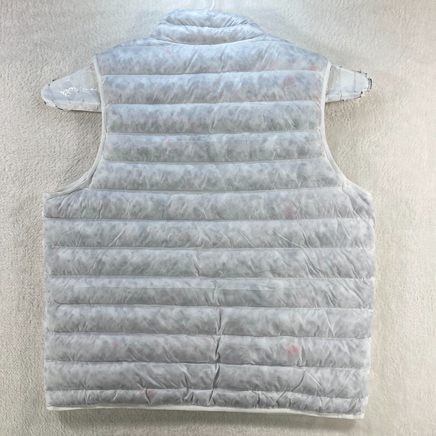 Adidas Adidas Vest Mens XL White With Colored Fill NEW NWT Puffer Made With Nature Vest Shirt Size US XL / EU 56 / 4 - 2 Thumbnail