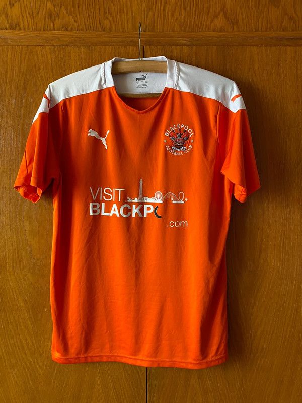 Puma Blackpool FC shirt Size US L / EU 52-54 / 3 - 1 Thumbnail