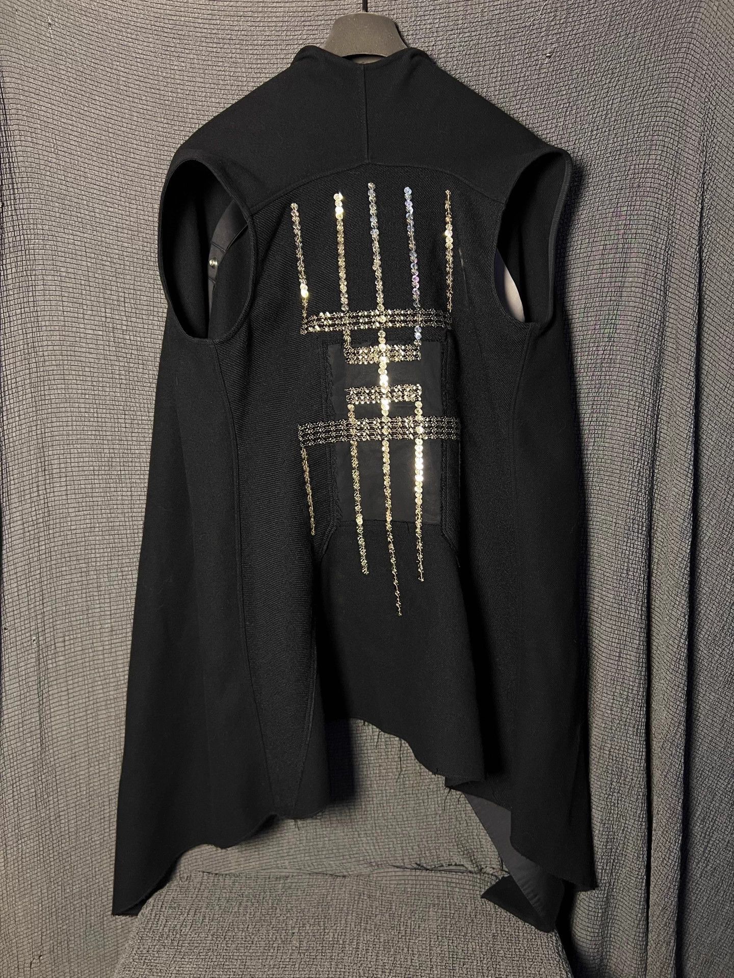Rick Owens Rick Owens 15FW Runway Geo Sequin Sleeveless Wool Cape Size M / US 6-8 / IT 42-44 - 2 Thumbnail