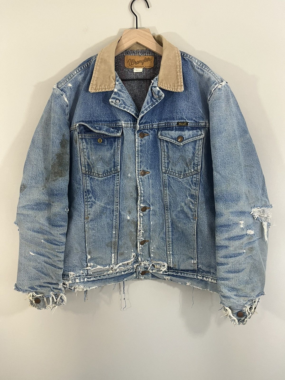 image of Vintage Thrashed Faded Wrangler Blanket Lined Denim Jacket in Blue, Men's (Size XL)