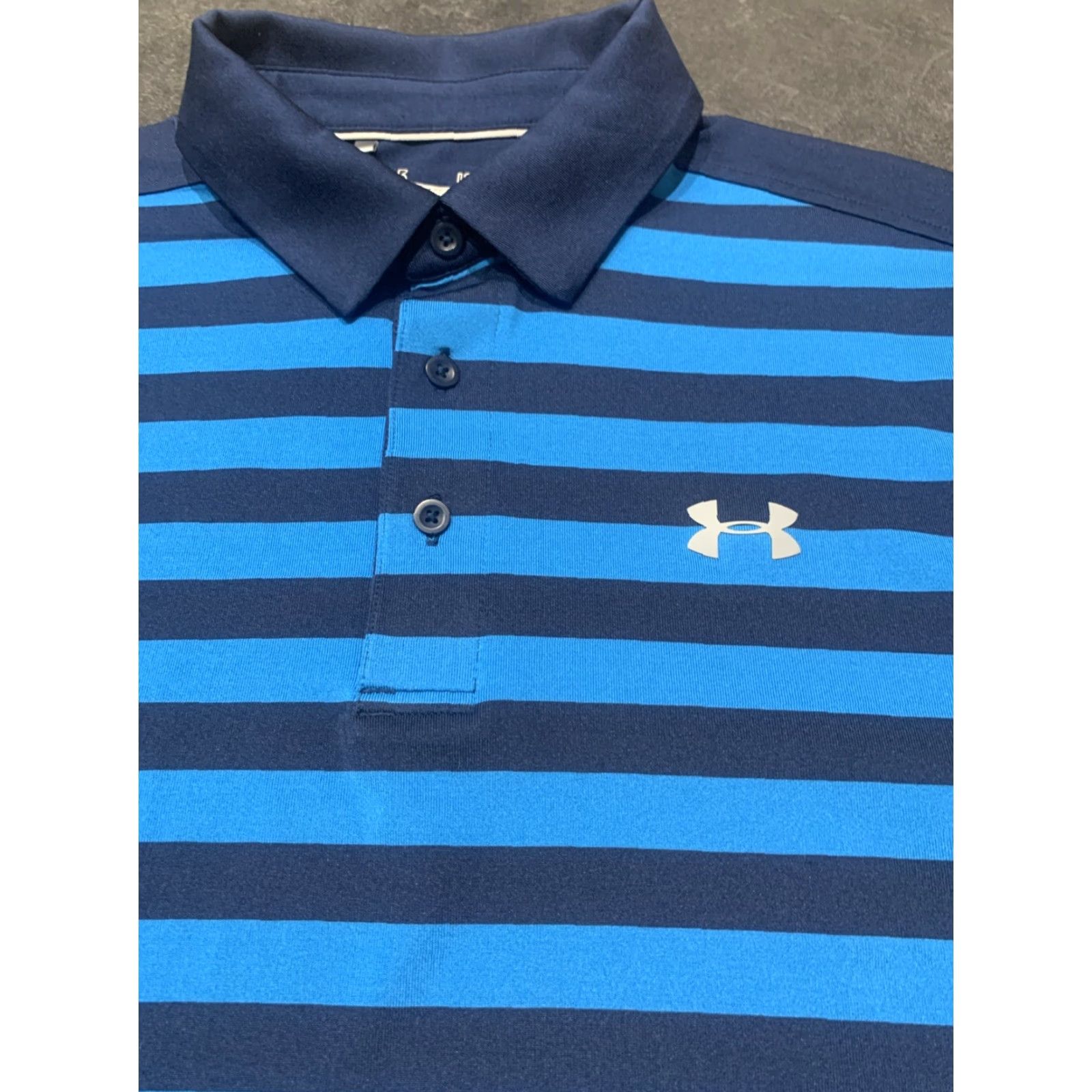 Under Armour Under Armour Mens Blue Striped Short Sleeve Golf Polo Shirt Large Loose Fit Mens Size US L / EU 52-54 / 3 - 4 Thumbnail