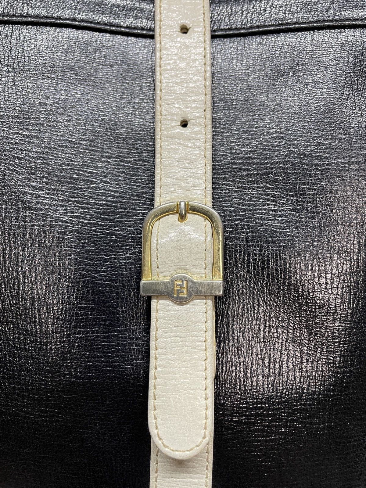 Designer × Fendi Vintage Y2K Fendi Monogram Leather Shoulder Bag Size ONE SIZE - 6 Thumbnail