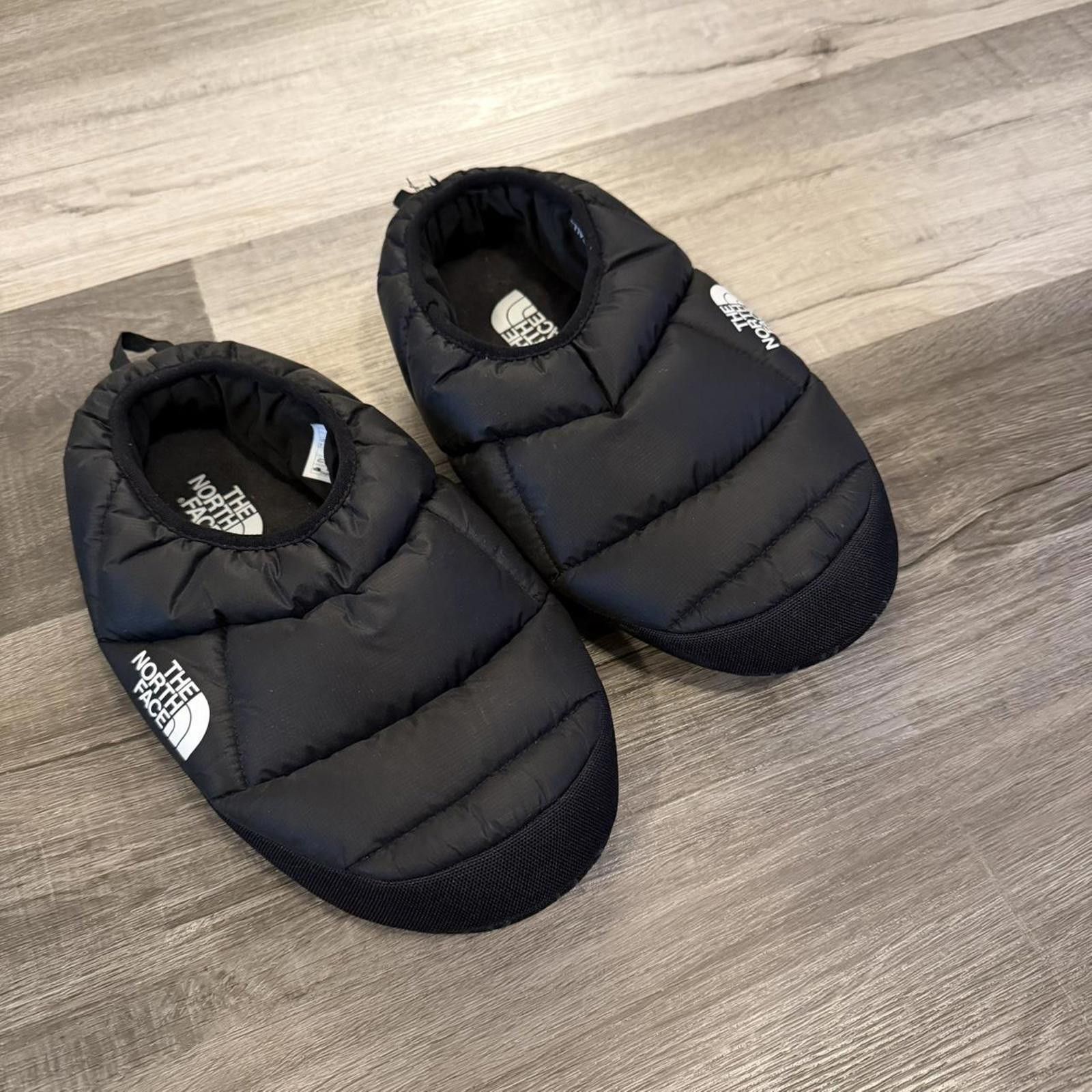 the north face puffer thermoball slides 9-11 M 7-9 W