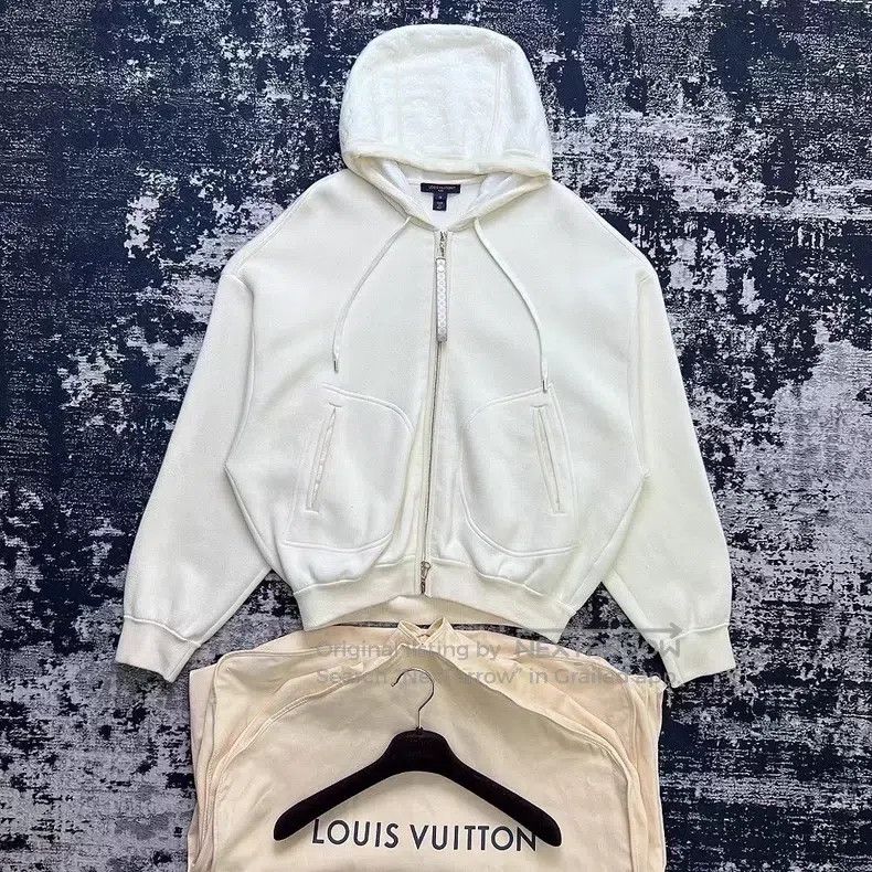 Louis Vuitton Louis Vuitton 25 New Beige Old Flower Hooded Zip Hoodie Size US M / EU 48-50 / 2 - 1 Thumbnail
