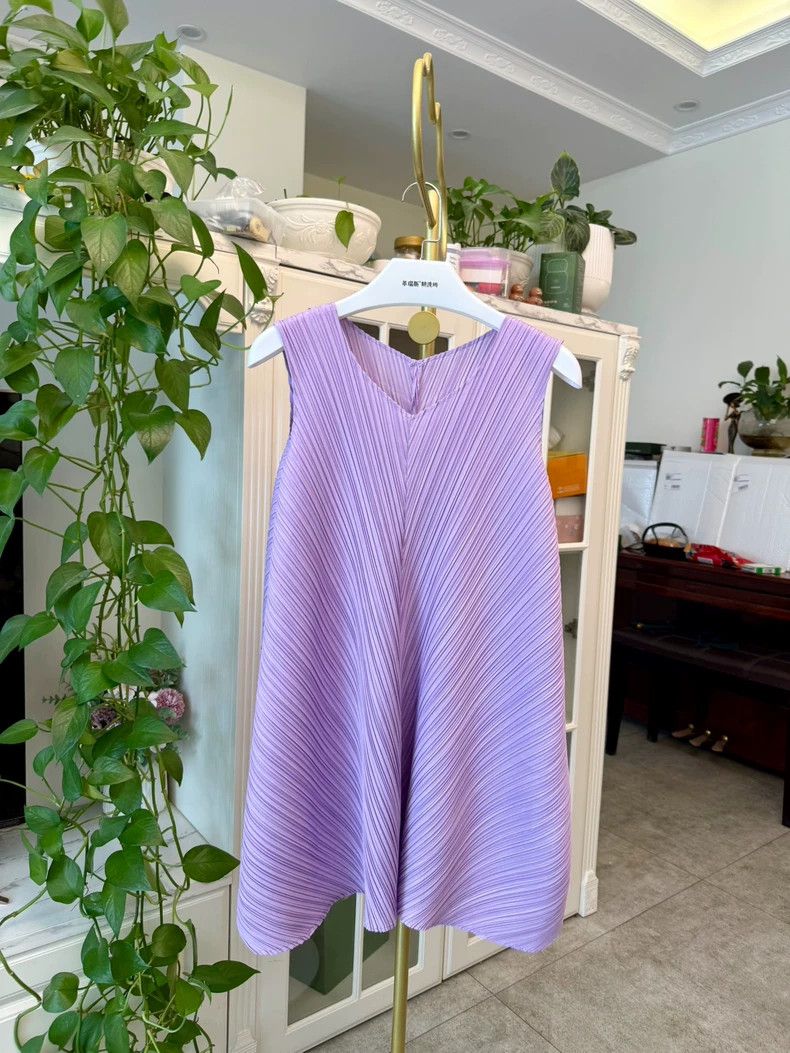 Issey Miyake Issey Miyake size:5 Soft purple pleated vest dress Size XS / US 0-2 / IT 36-38 - 1 Thumbnail