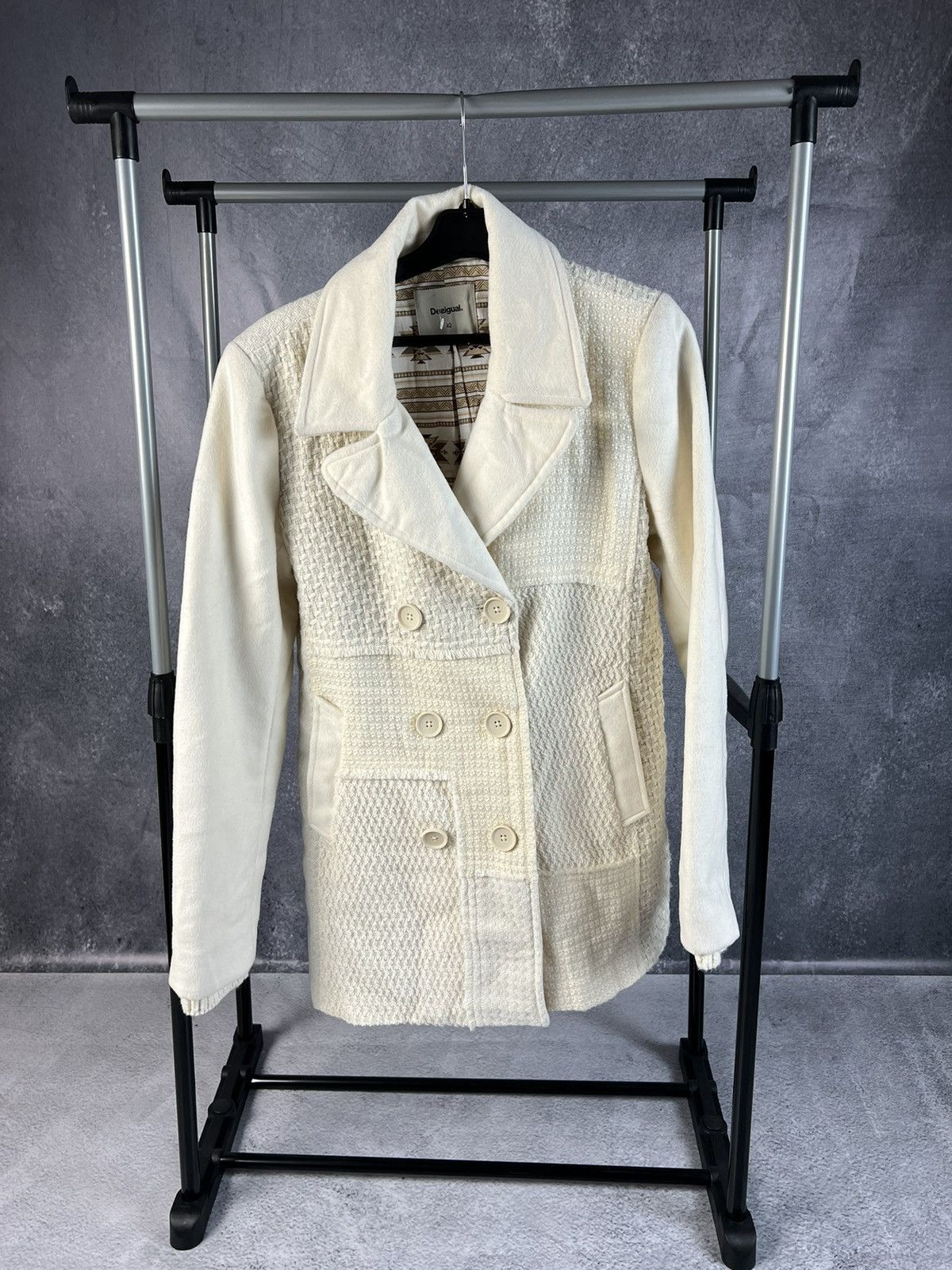 Designer × Desigual Desigual white luxury coat Size M / US 6-8 / IT 42-44 - 1 Thumbnail
