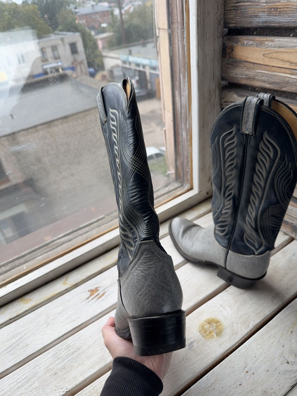 Tony Lama 00s Tony Lama M8119 Gray Navy Leather Cowboy Boots 7 R USA Size US 7 / EU 40 - 6 Thumbnail