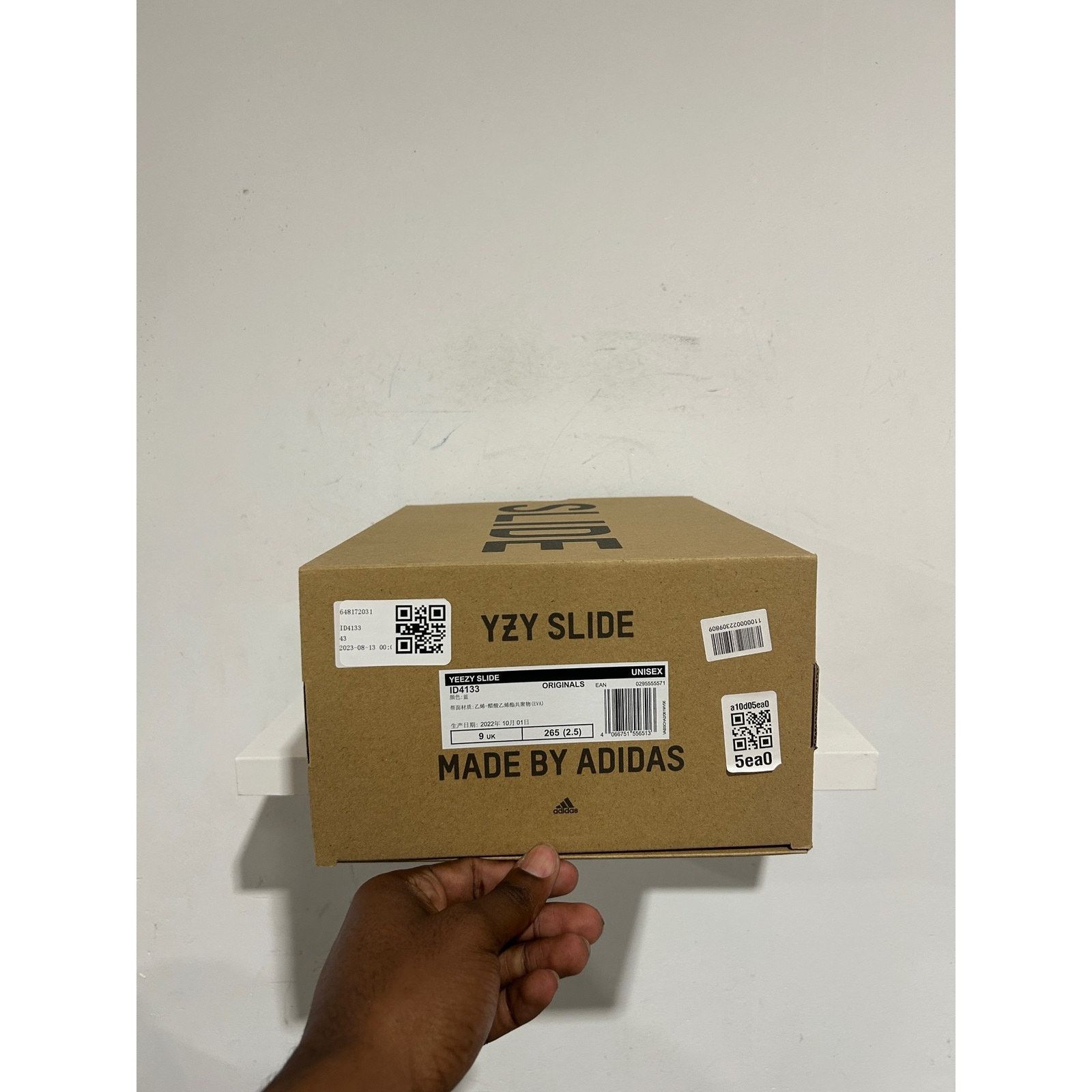 Adidas ADIDAS YEEZY SLIDE AZURE SIZE 8 PREOWNED Size US 8 / EU 41 - 8 Thumbnail