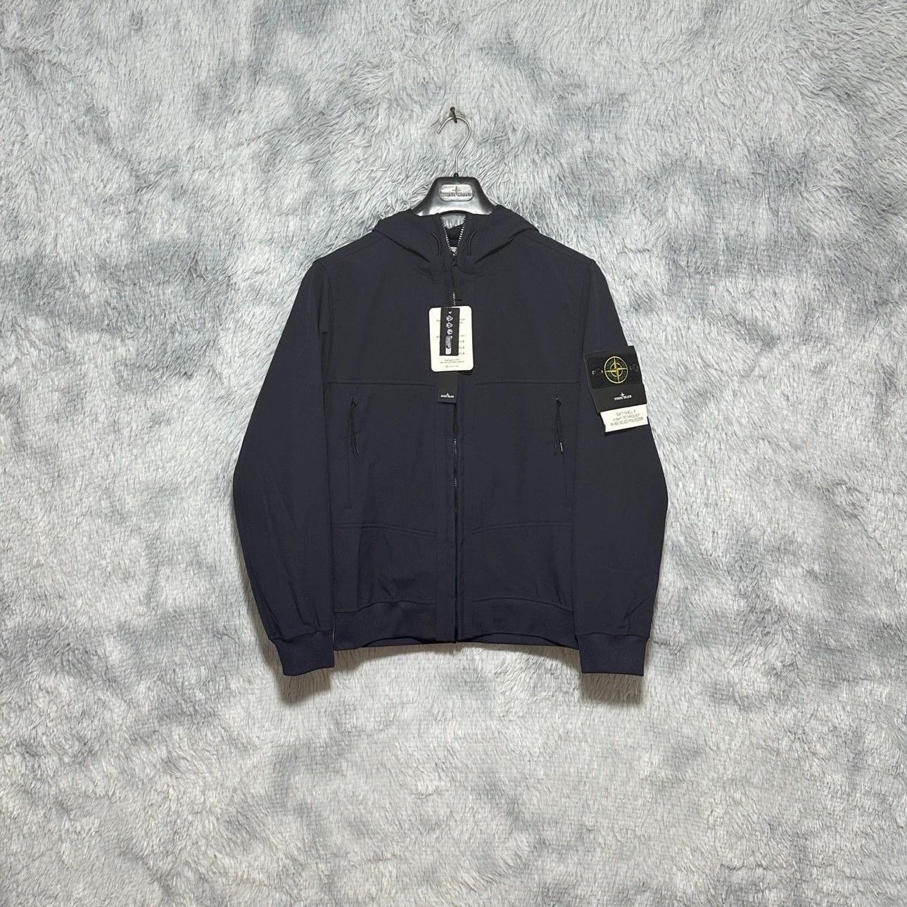 Stone Island stone island soft shell hooded jacket navy black Size US M / EU 48-50 / 2 - 1 Thumbnail