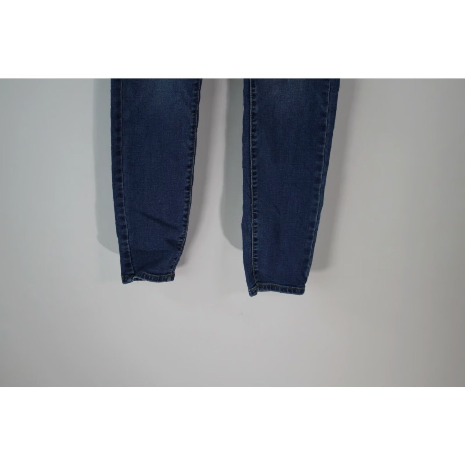 Old Navy Old Navy Rockstar Jeans Super Skinny Distressed Blue Denim Size 4 28X28 Womens Size 27" / US 4 / IT 40 - 5 Thumbnail