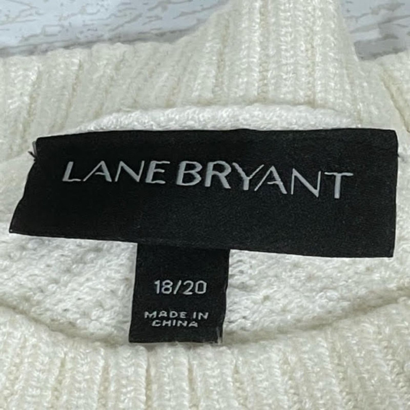 Other Lane Bryant White Cold Shoulder Knit Sweater Size 18/20 Size XXL / US 16-18 / IT 52-54 - 3 Thumbnail