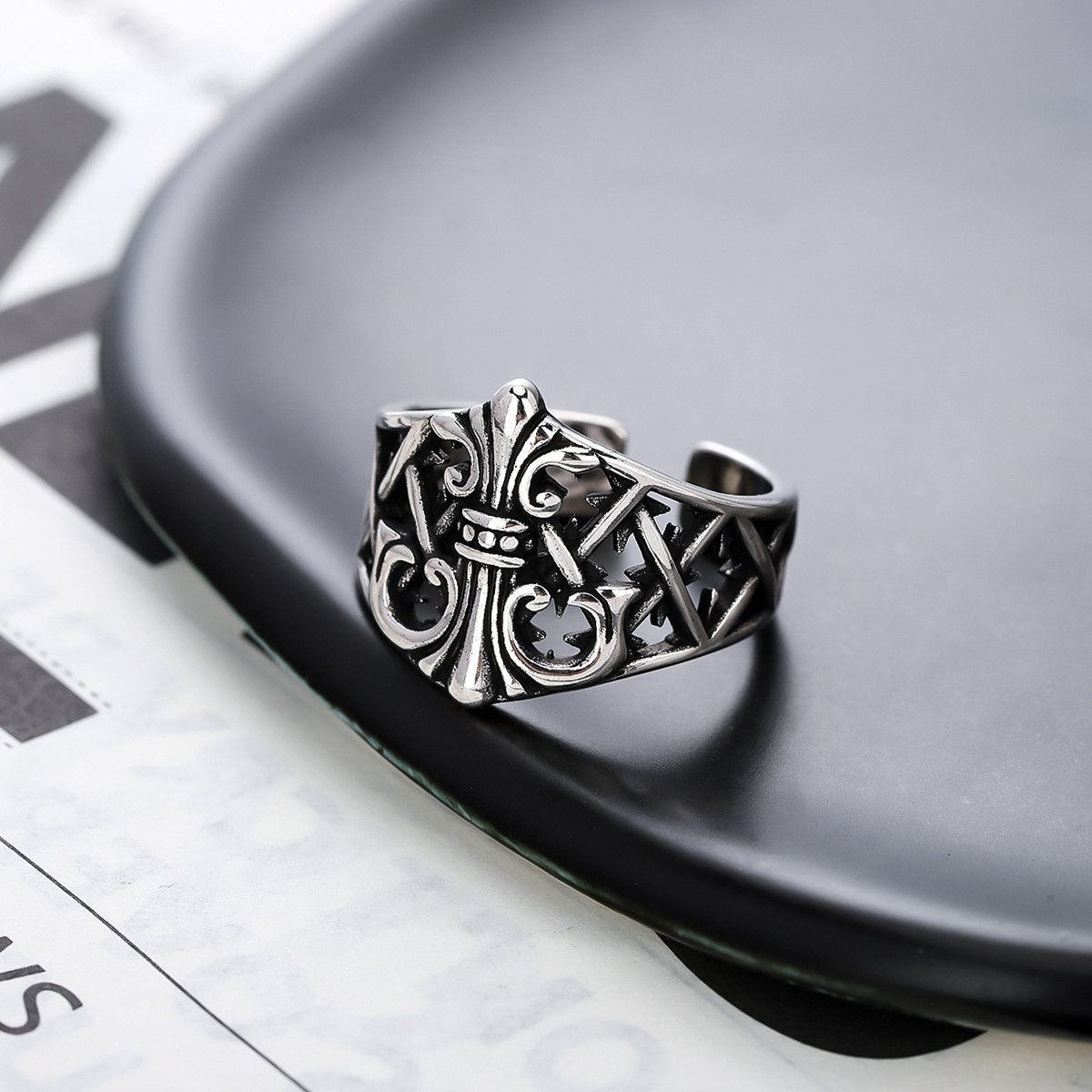 Jewelry Men's Distressed Vintage Open Cross Ring Size ONE SIZE - 1 Thumbnail