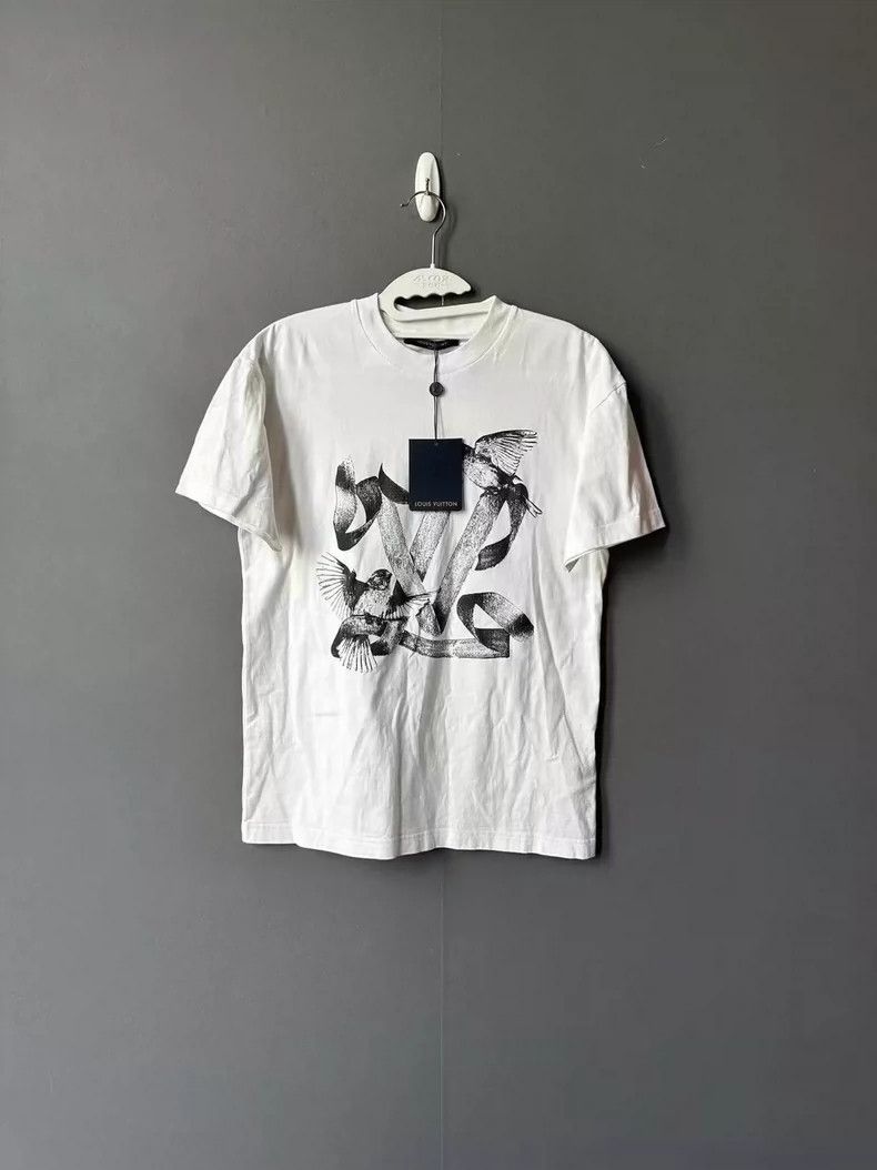 Louis Vuitton LOUIS VUITTON Peace dove short sleeve 2504-Nextarrow Size US XS / EU 42 / 0 - 1 Thumbnail