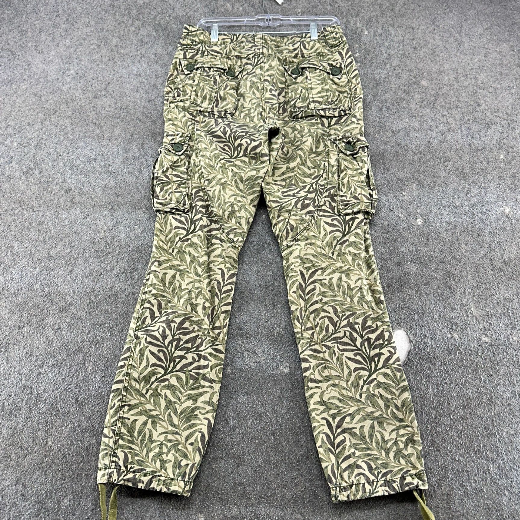 Vintage **Matchstick Mens 30x30 Green Camo Leaf Print Straight Combat Pants** User: **Matchstick Mens 30 Straight Green Camo Leaf Print Combat Pants** Size US 30 / EU 46 - 5 Thumbnail