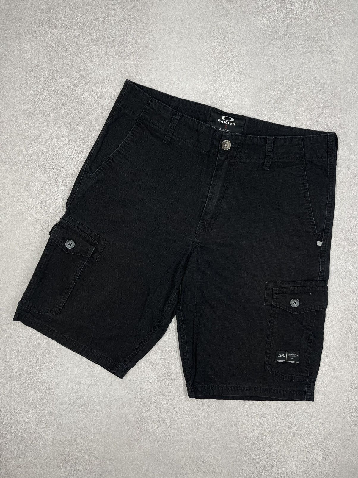 Vintage Oakley Cargo Shorts Black Y2K Skateboard