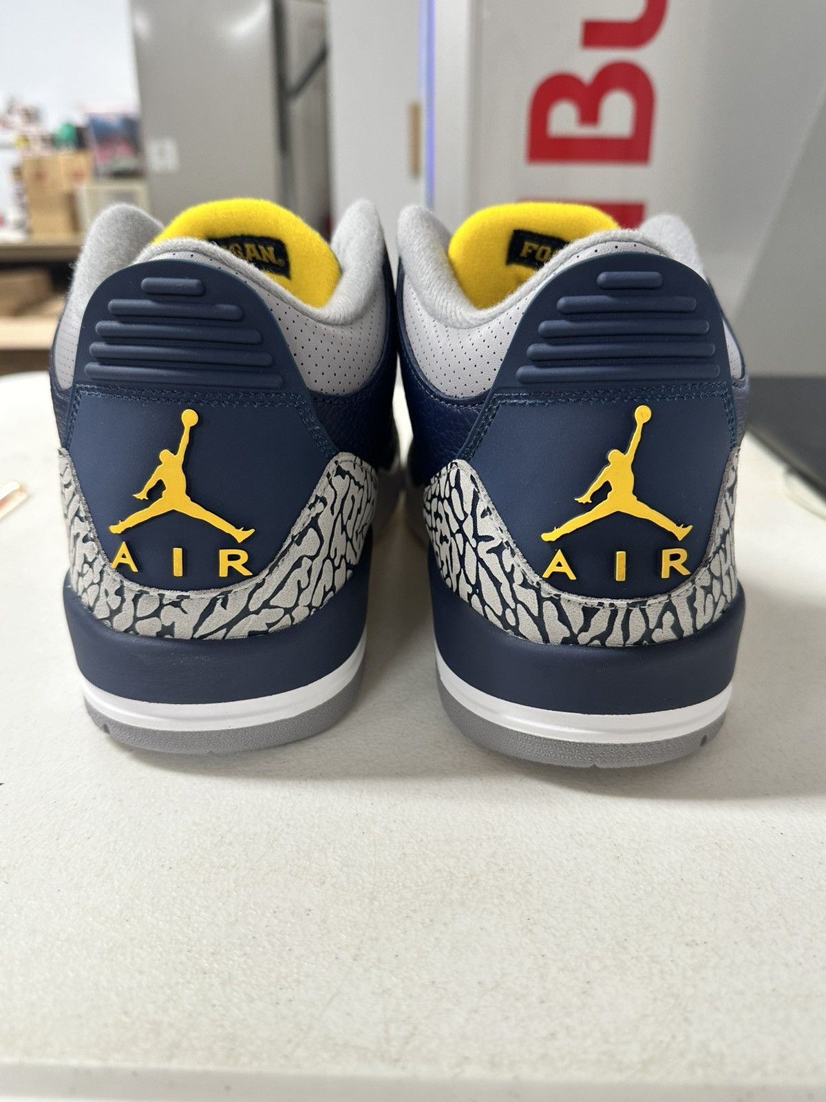 Jordan Brand Jordan 3 Michigan DS Size US 10.5 / EU 43-44 - 4 Thumbnail