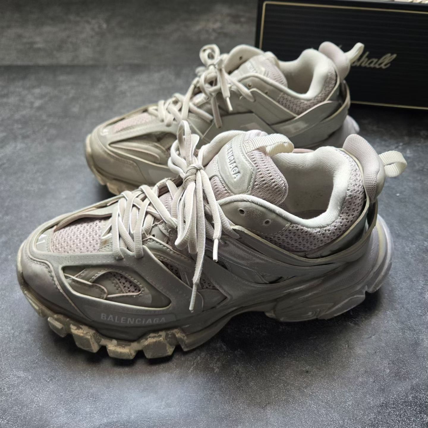 Balenciaga Balenciaga Distressed White Lowtop Sneakers 41 Men Size US 8.5 / EU 41-42 - 1 Thumbnail