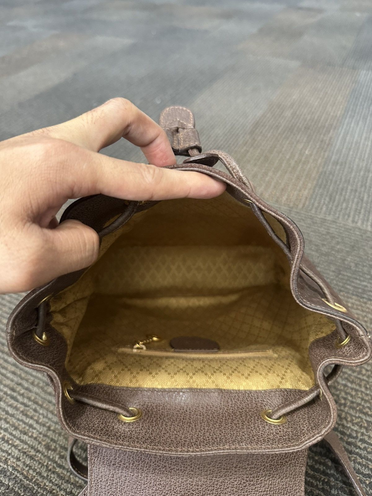 Designer × Gucci Vintage Gucci bamboo suede mini backpack Size ONE SIZE - 7 Thumbnail