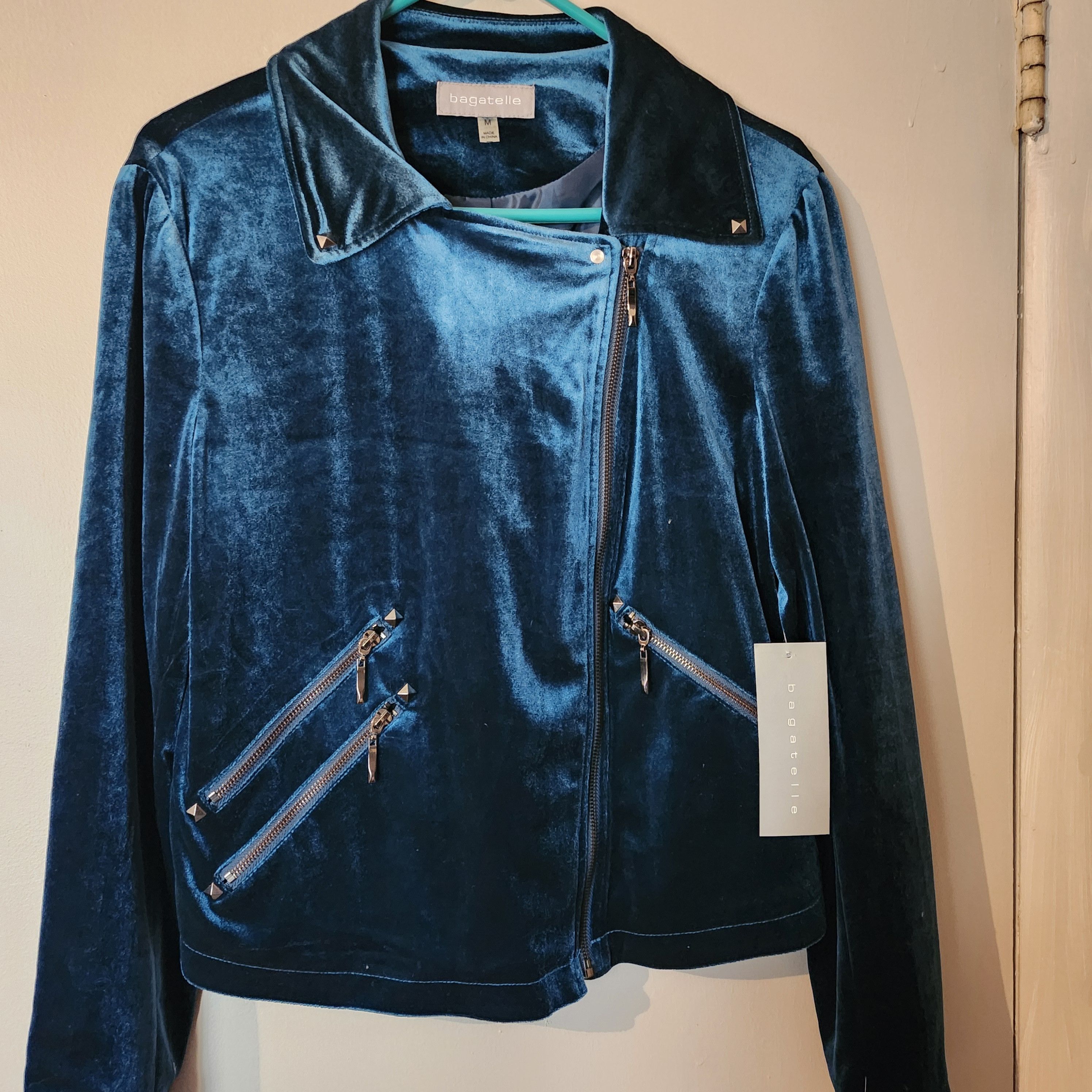 Other Bagatelle Women's Teal Velvet Moto Jacket Studded Zip M NWT Size M / US 6-8 / IT 42-44 - 8 Thumbnail