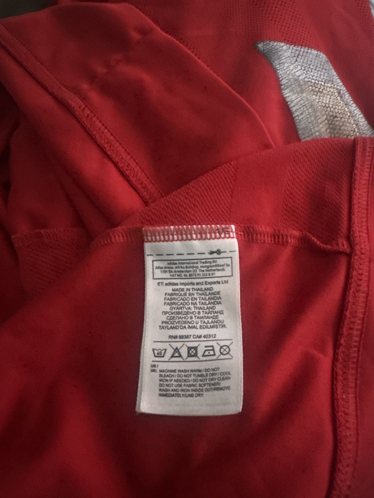 Adidas Manchester United 2015/16 kit Size US M / EU 48-50 / 2 - 4 Thumbnail