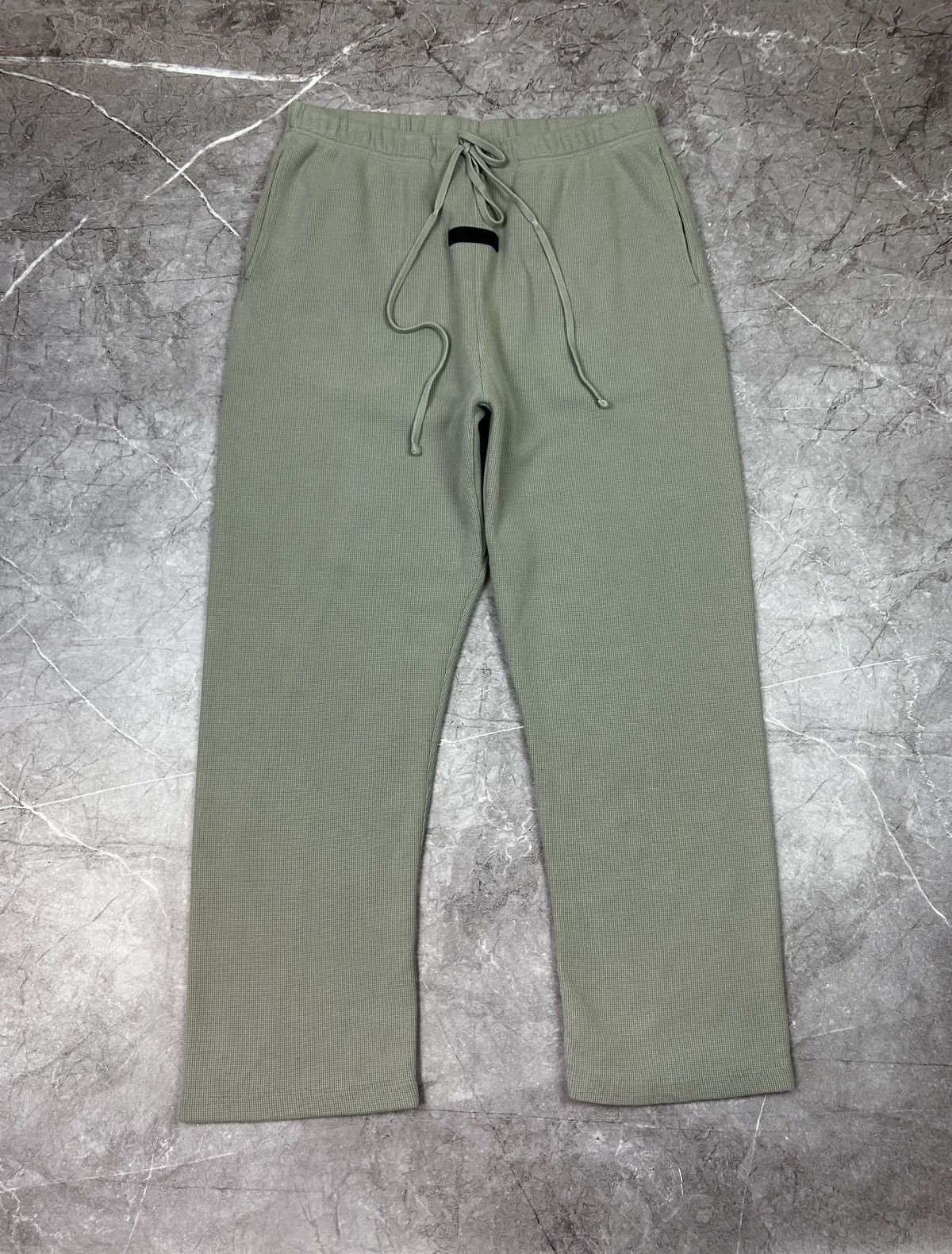 Essentials Fear of God Essentials Baggy Sweatpants Size L Size US 34 / EU 50 - 2 Thumbnail
