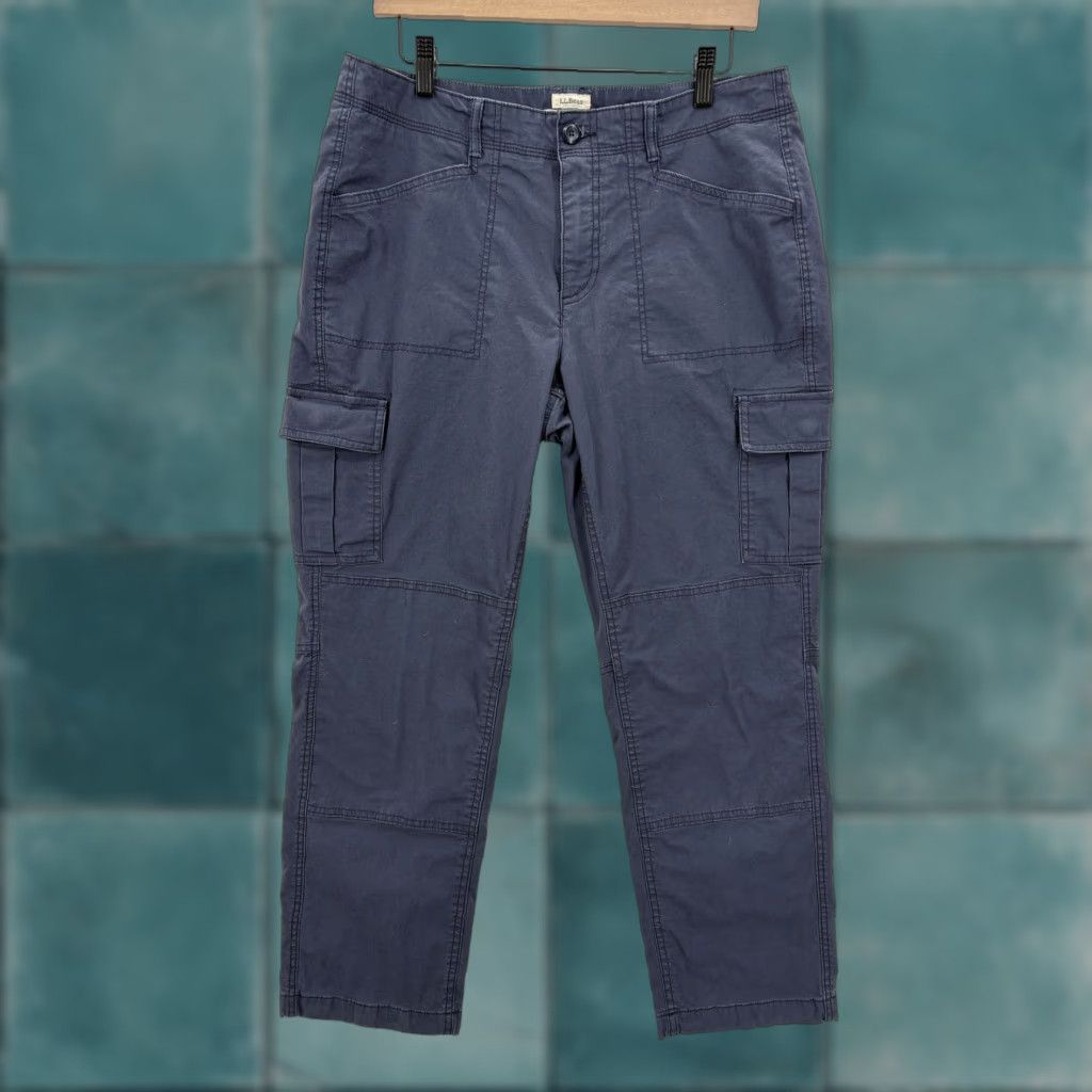 Vintage VINTAGE not applicable; generate title: L.L. Bean Favorite Fit Cargo Pants Womens 12P Blue Twill Stretch Hiking Pants Size 34" / US 12 / IT 48 - 1 Thumbnail