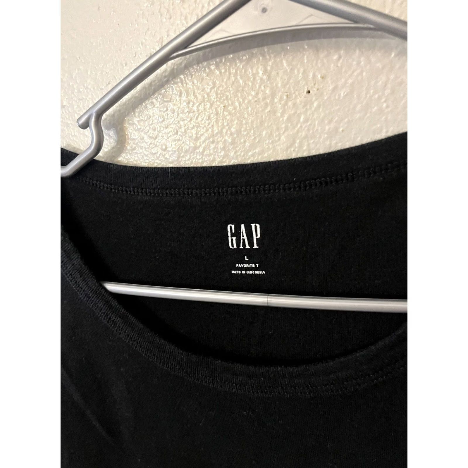 Gap Gap Favorite Tee Black Women Solid Round Neck Long Sleeve Size Large Y2K Size L / US 10 / IT 46 - 2 Thumbnail